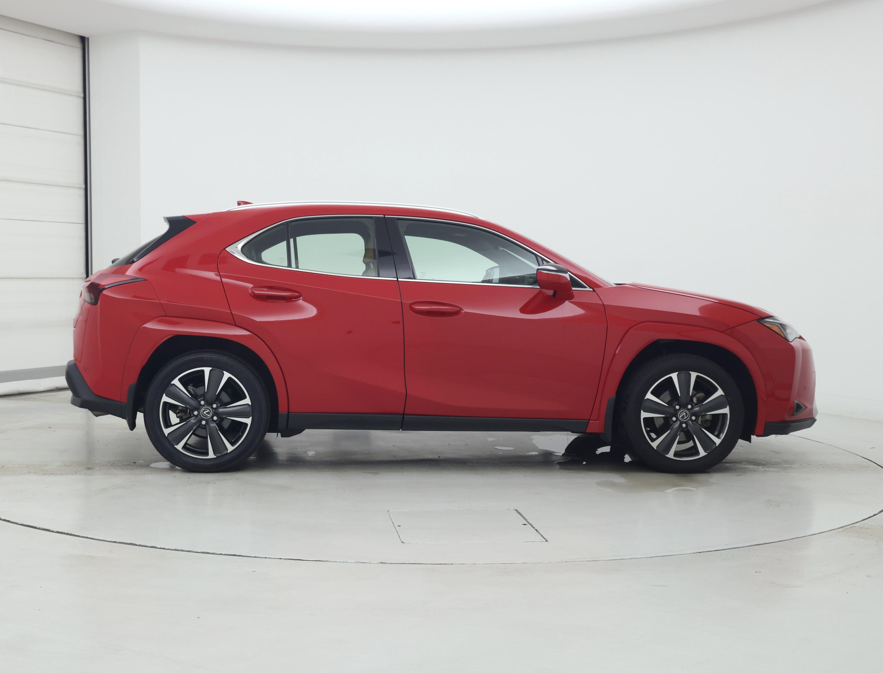 Thumbnail: 2023 Lexus UX - 7