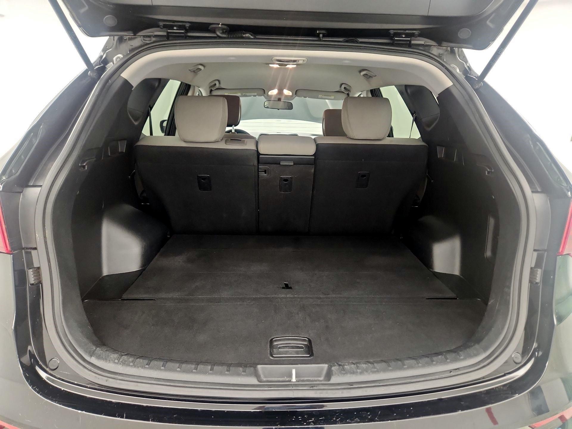Thumbnail: 2018 Hyundai Santa Fe - 18