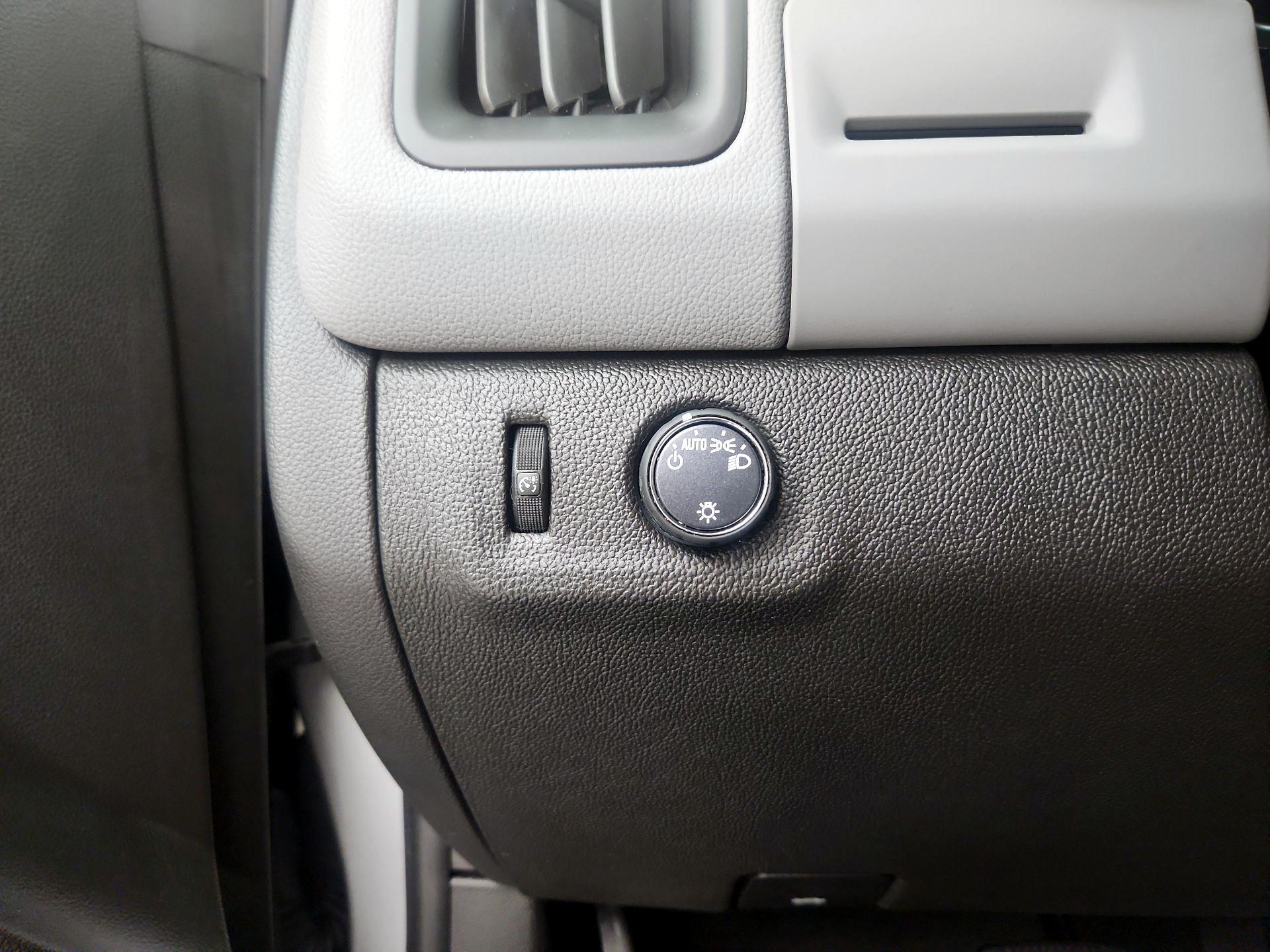 Thumbnail: 2019 Chevrolet Colorado - 11