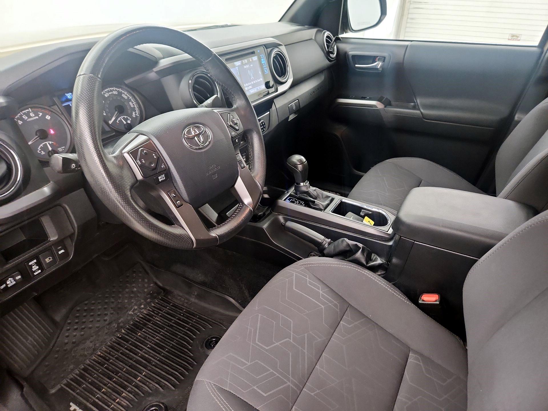 Thumbnail: 2018 Toyota Tacoma - 11