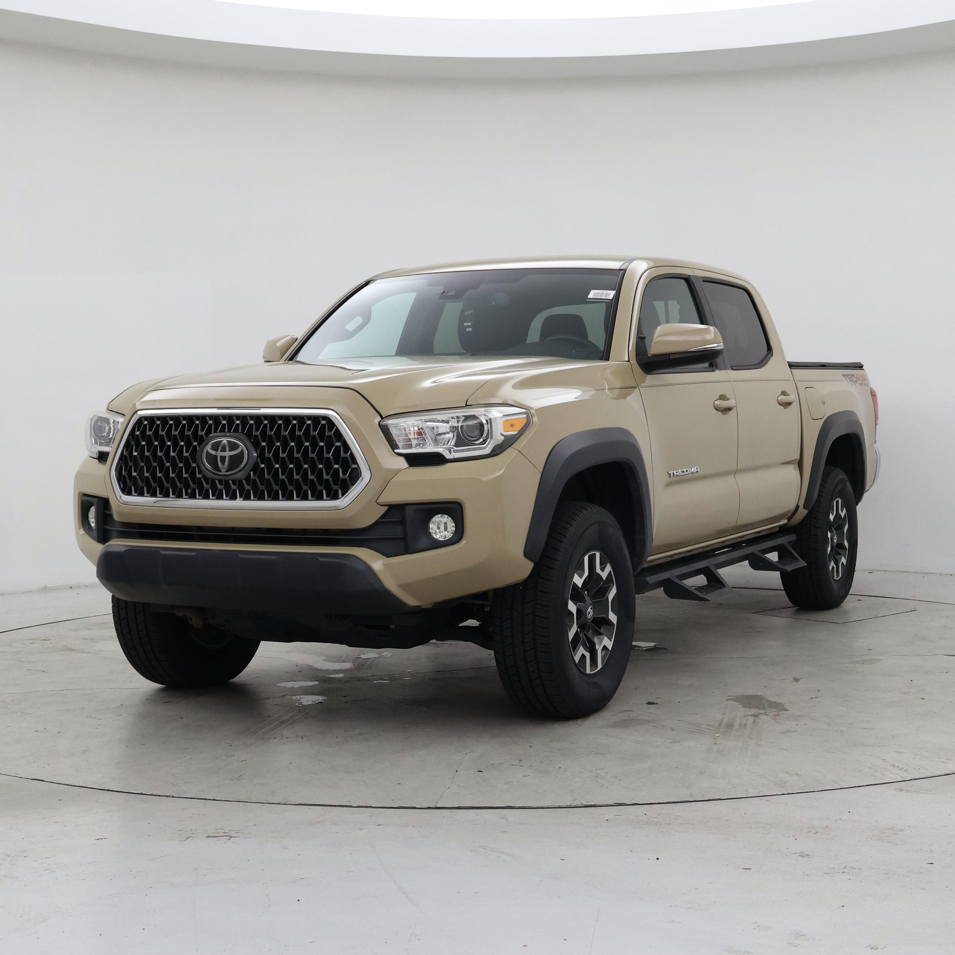 Thumbnail: 2018 Toyota Tacoma - 4