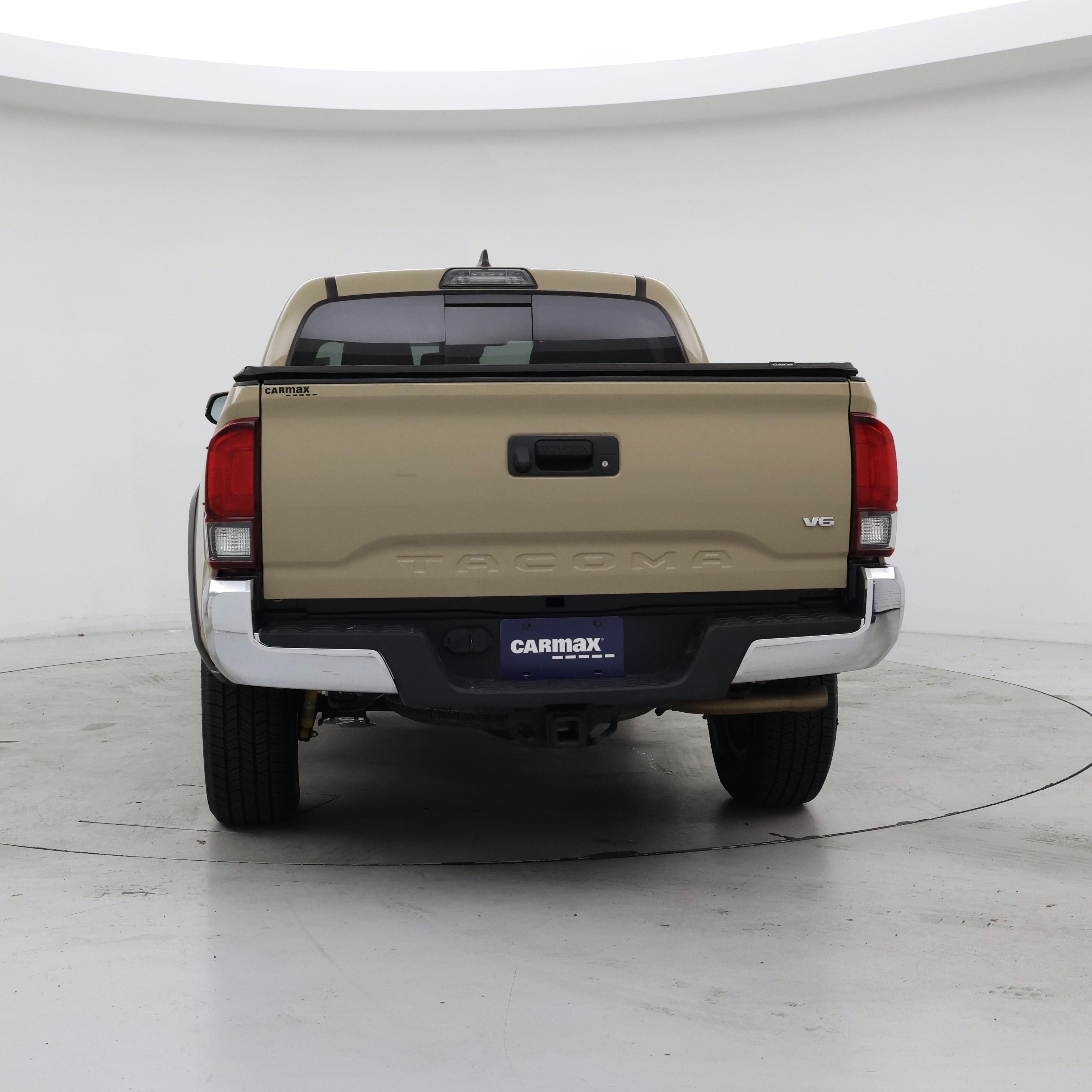 Thumbnail: 2018 Toyota Tacoma - 6