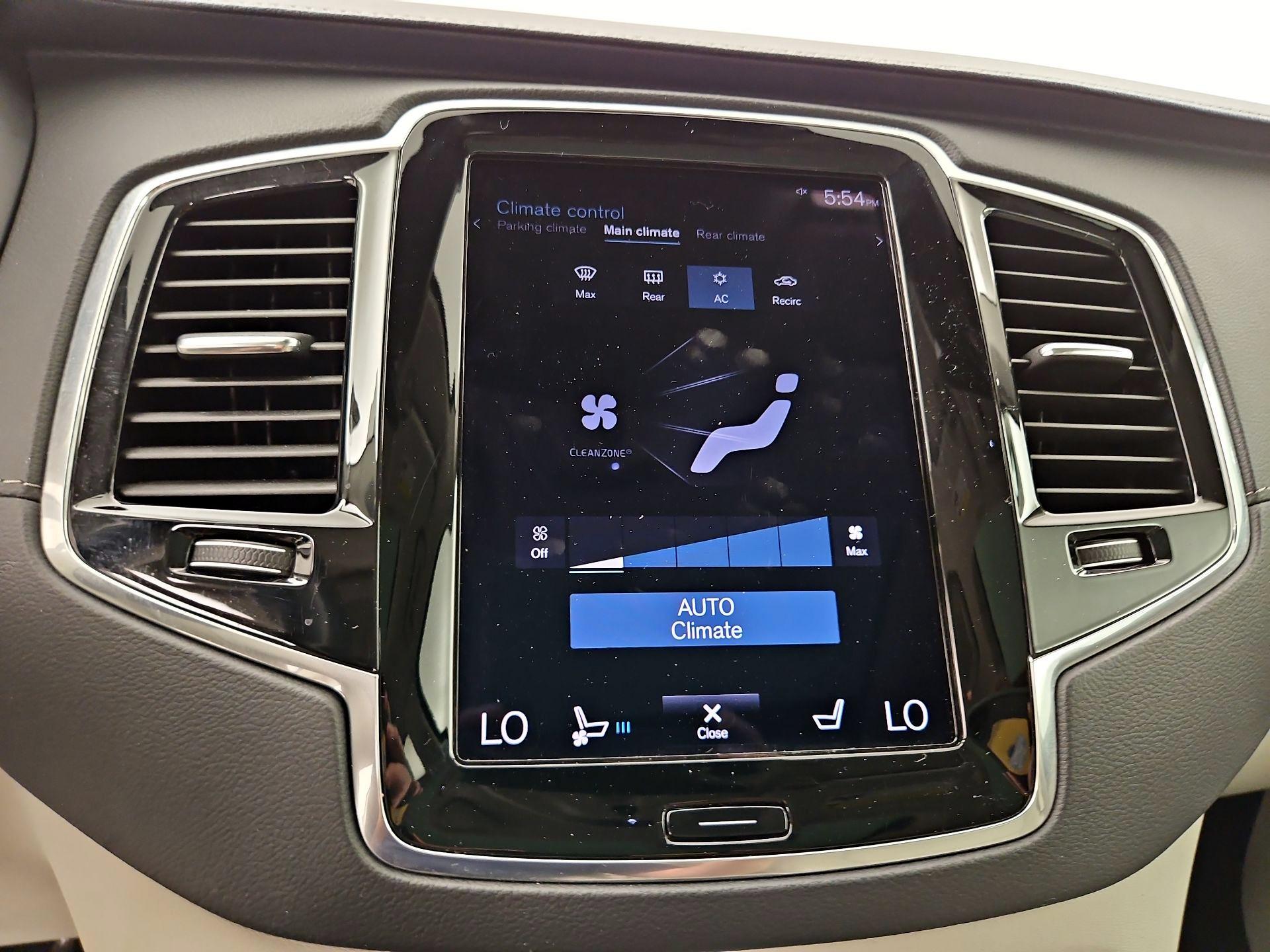 Thumbnail: 2020 Volvo XC90 - 16