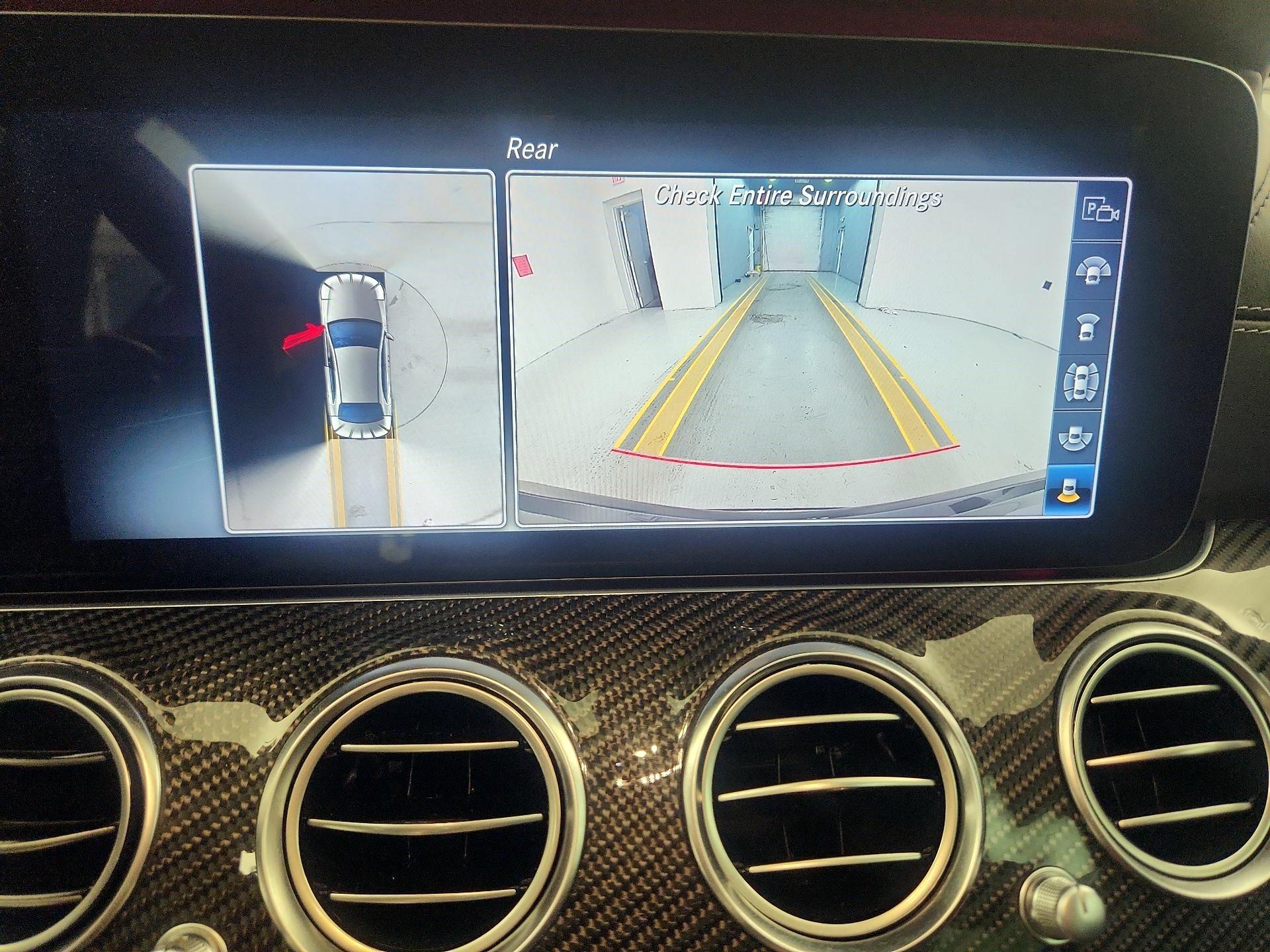 Thumbnail: 2020 Mercedes-Benz E-Class - 15