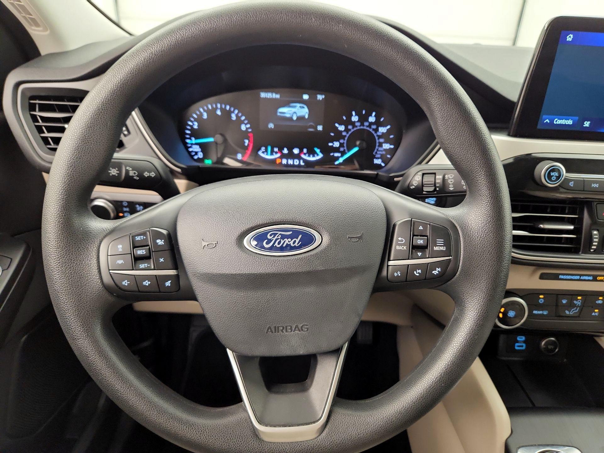 Thumbnail: 2021 Ford Escape - 10