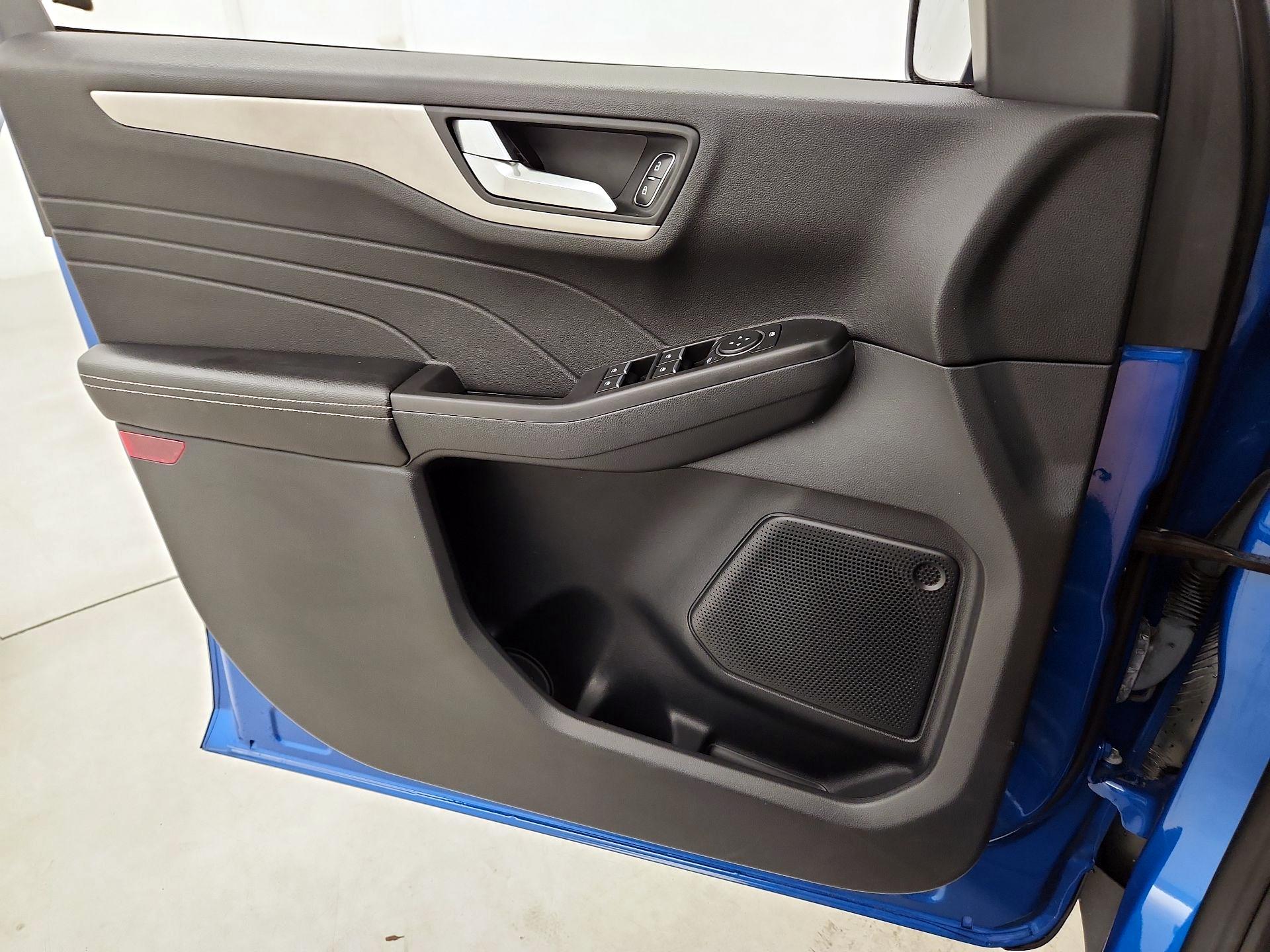 Thumbnail: 2021 Ford Escape - 12