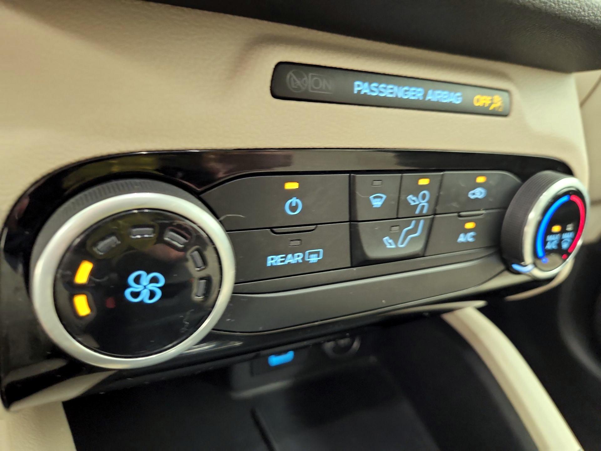 Thumbnail: 2021 Ford Escape - 17
