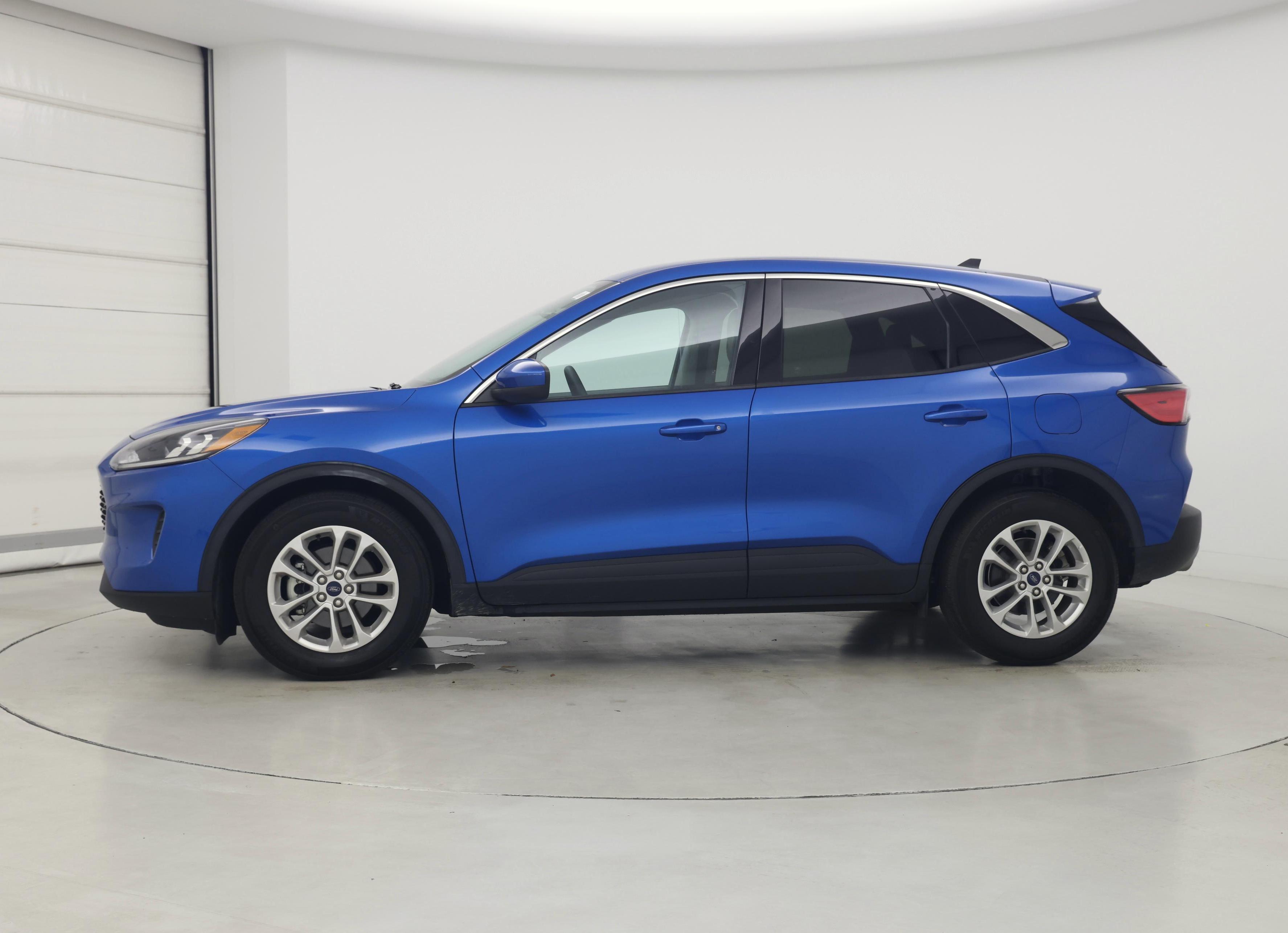 Thumbnail: 2021 Ford Escape - 3