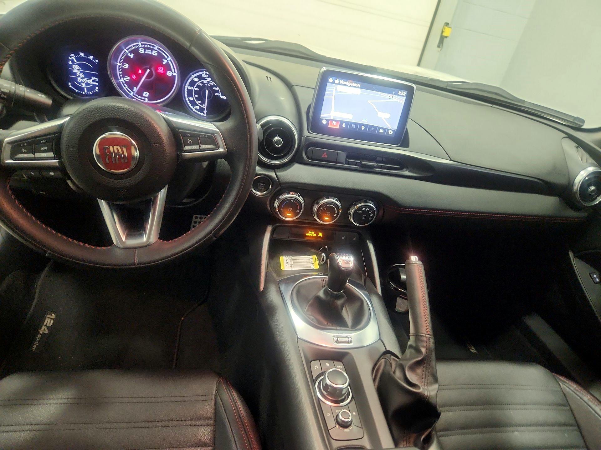 Thumbnail: 2017 Fiat 124 Spider - 9