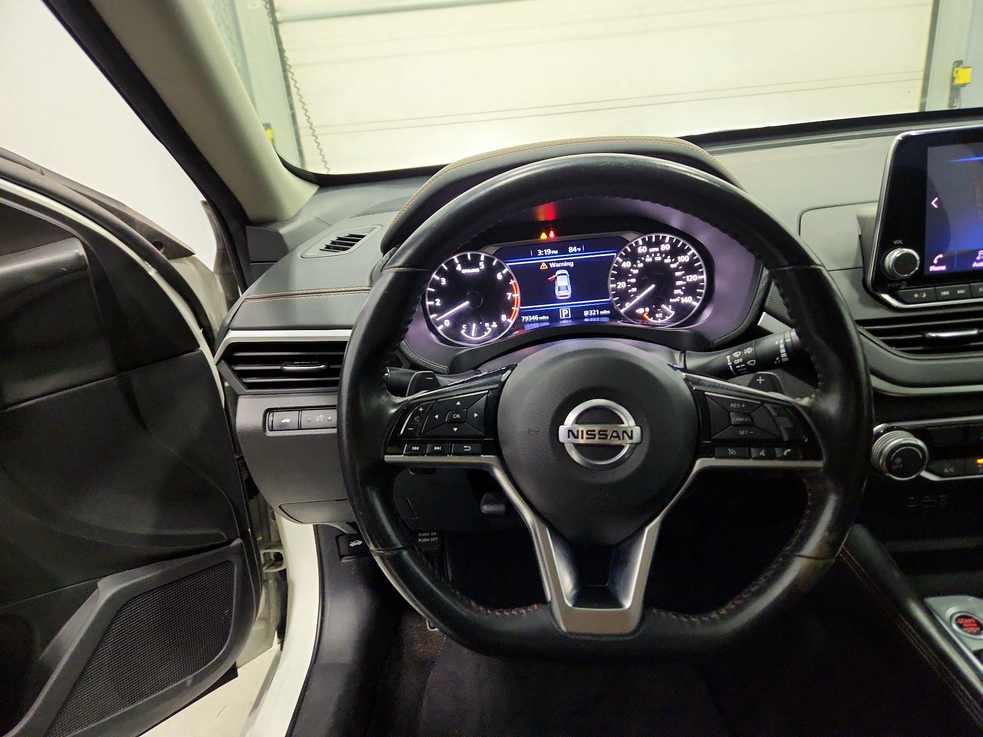 Thumbnail: 2019 Nissan Altima - 10
