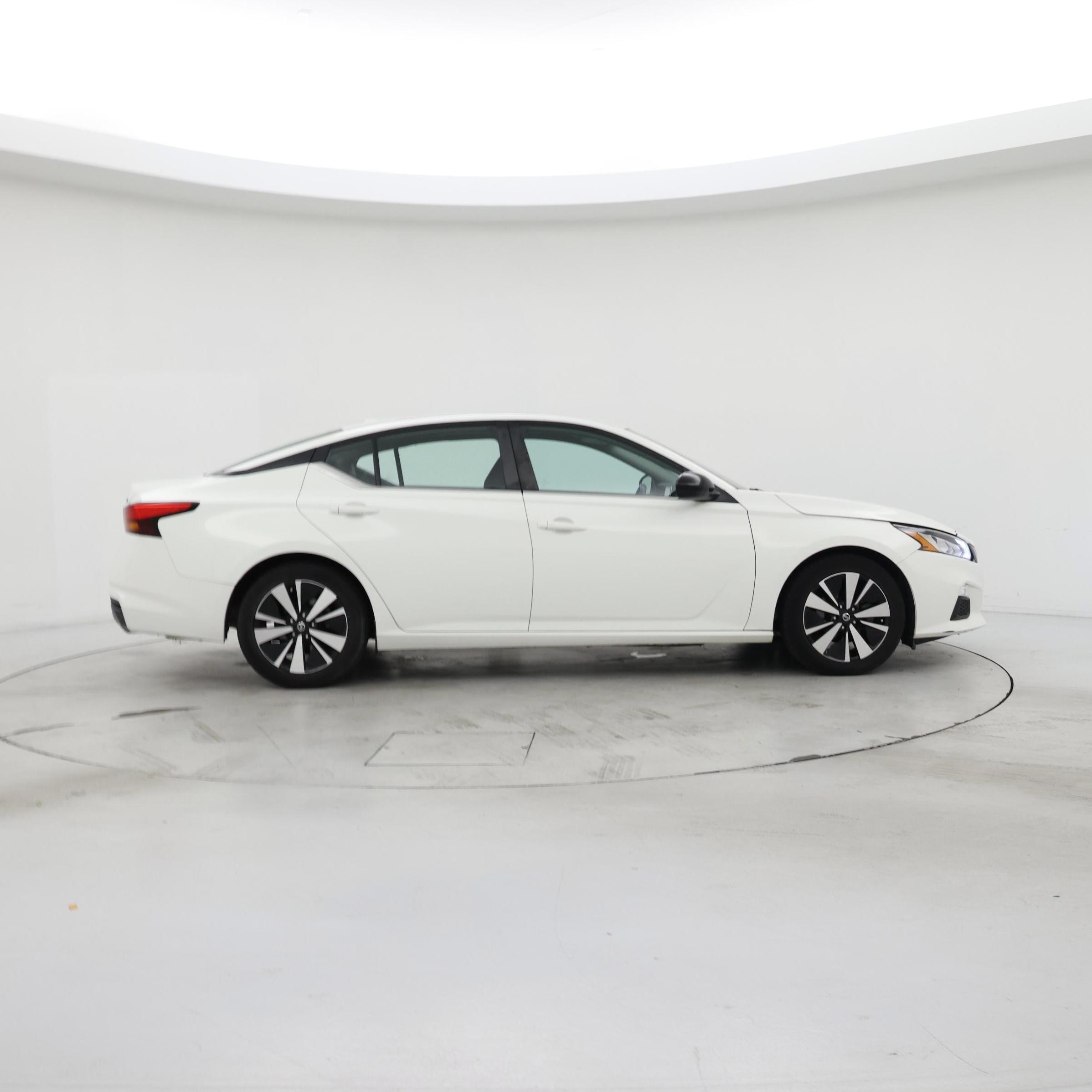 Thumbnail: 2019 Nissan Altima - 7