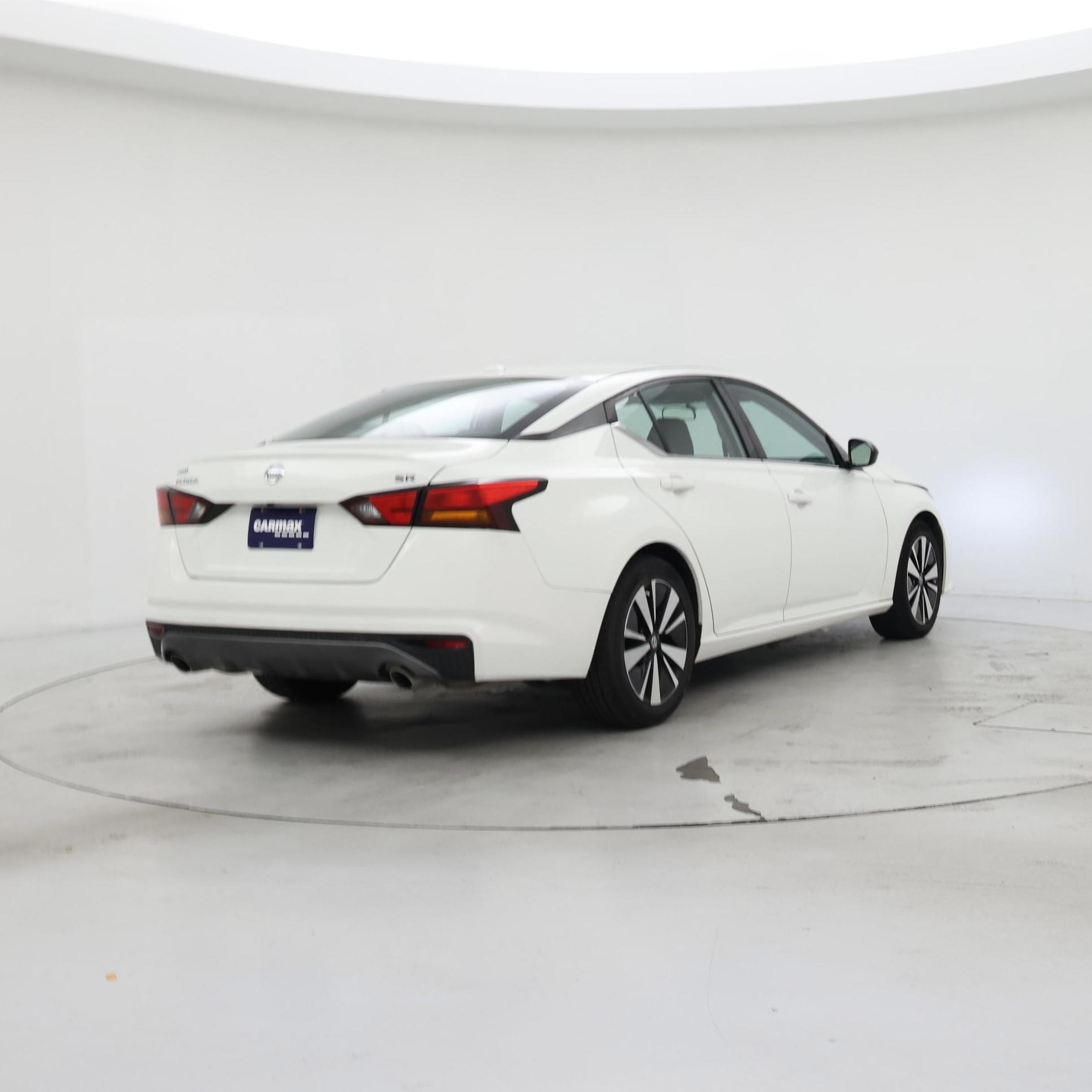 Thumbnail: 2019 Nissan Altima - 8