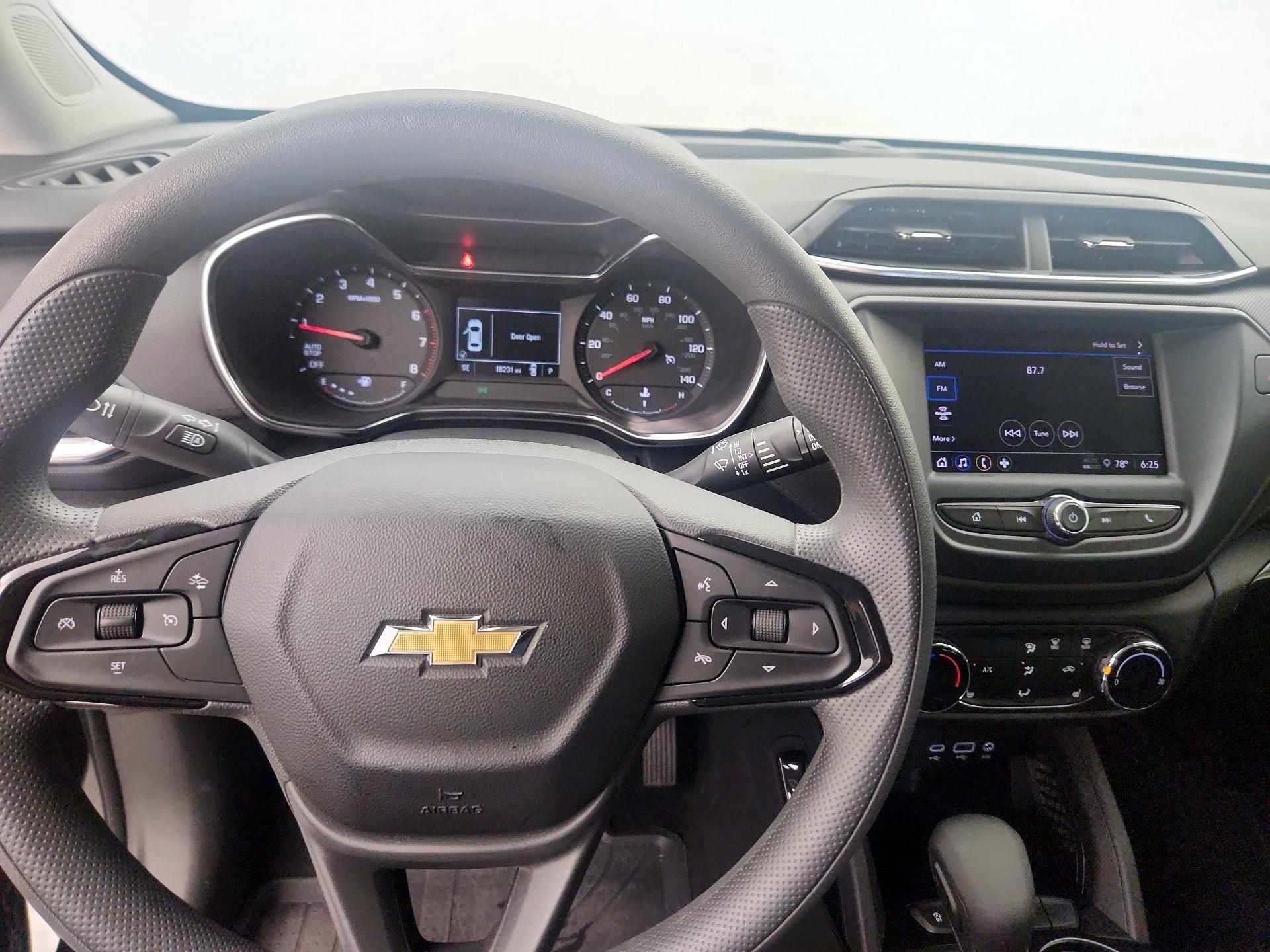 Thumbnail: 2023 Chevrolet TrailBlazer - 9
