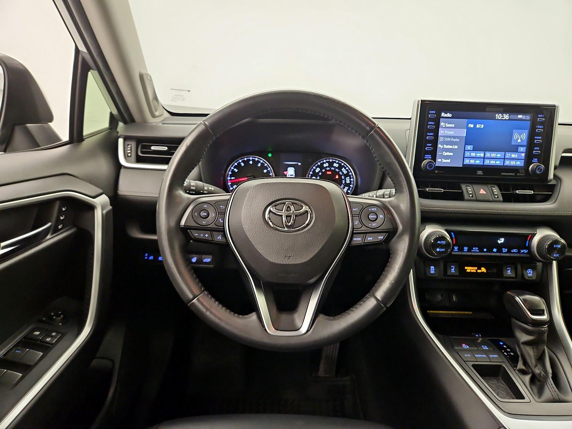 Thumbnail: 2021 Toyota RAV4 - 10