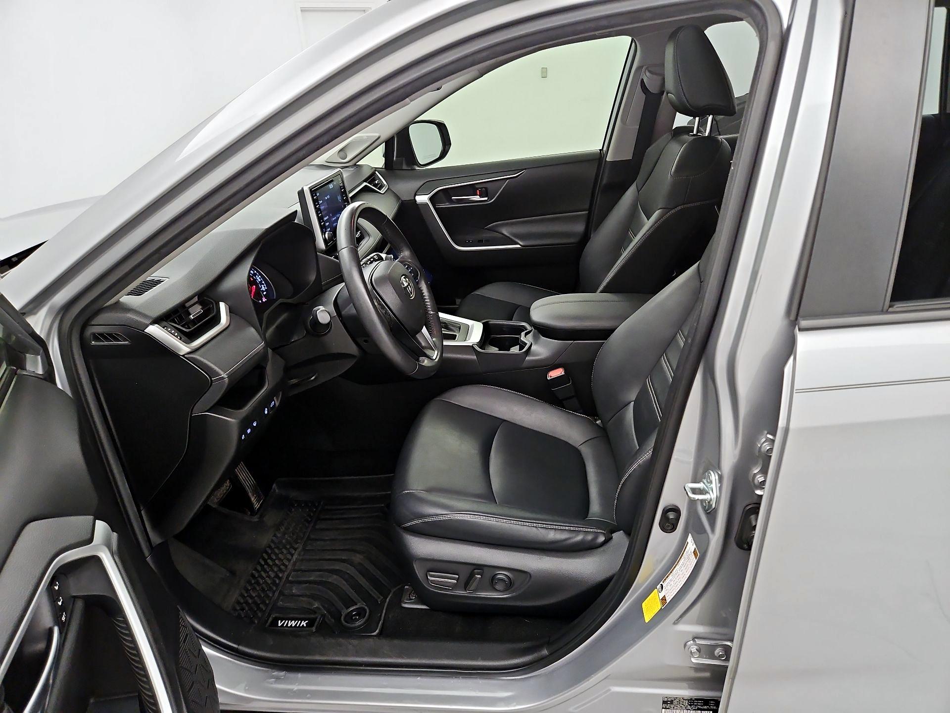 Thumbnail: 2021 Toyota RAV4 - 11
