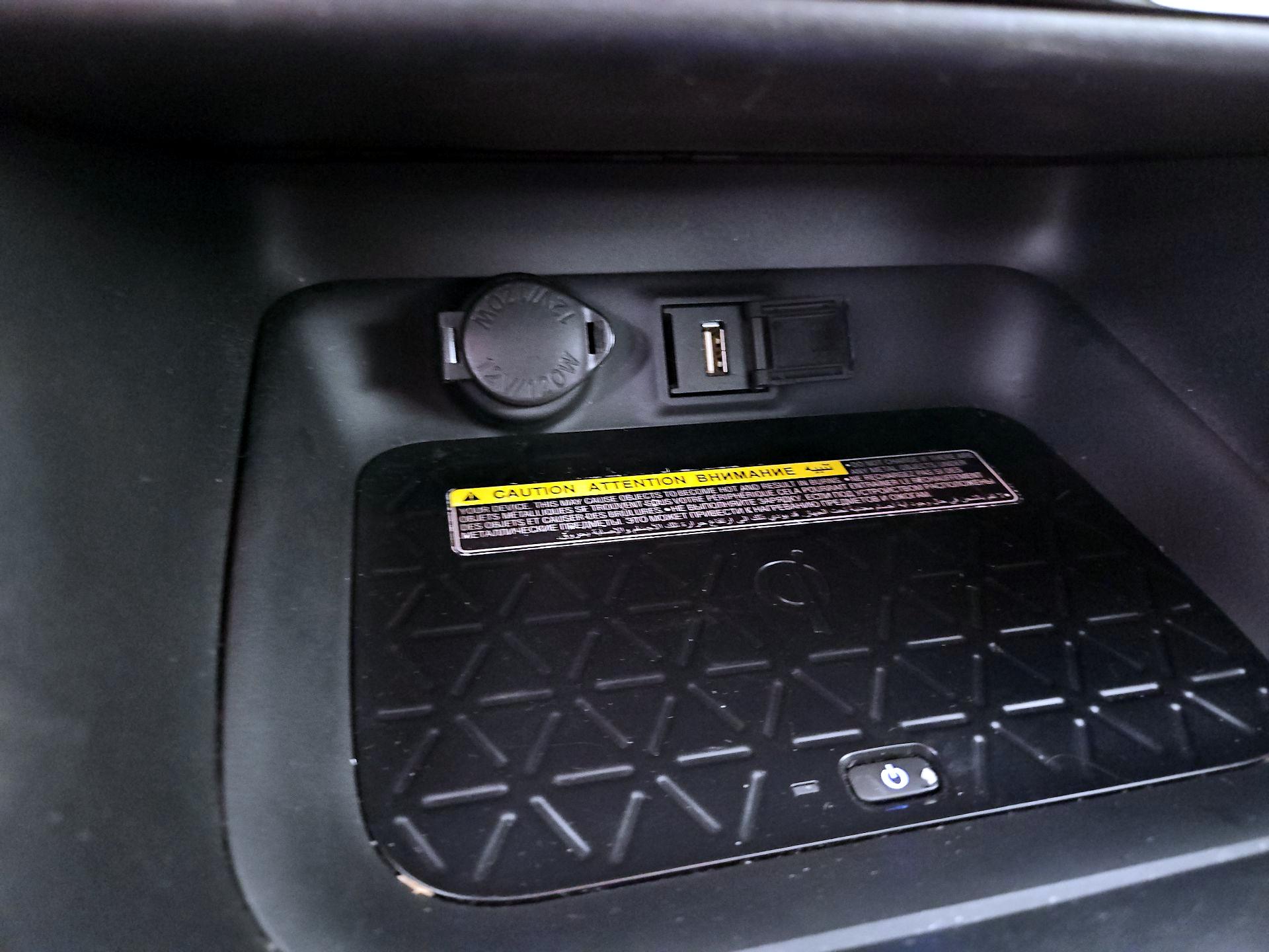 Thumbnail: 2021 Toyota RAV4 - 18