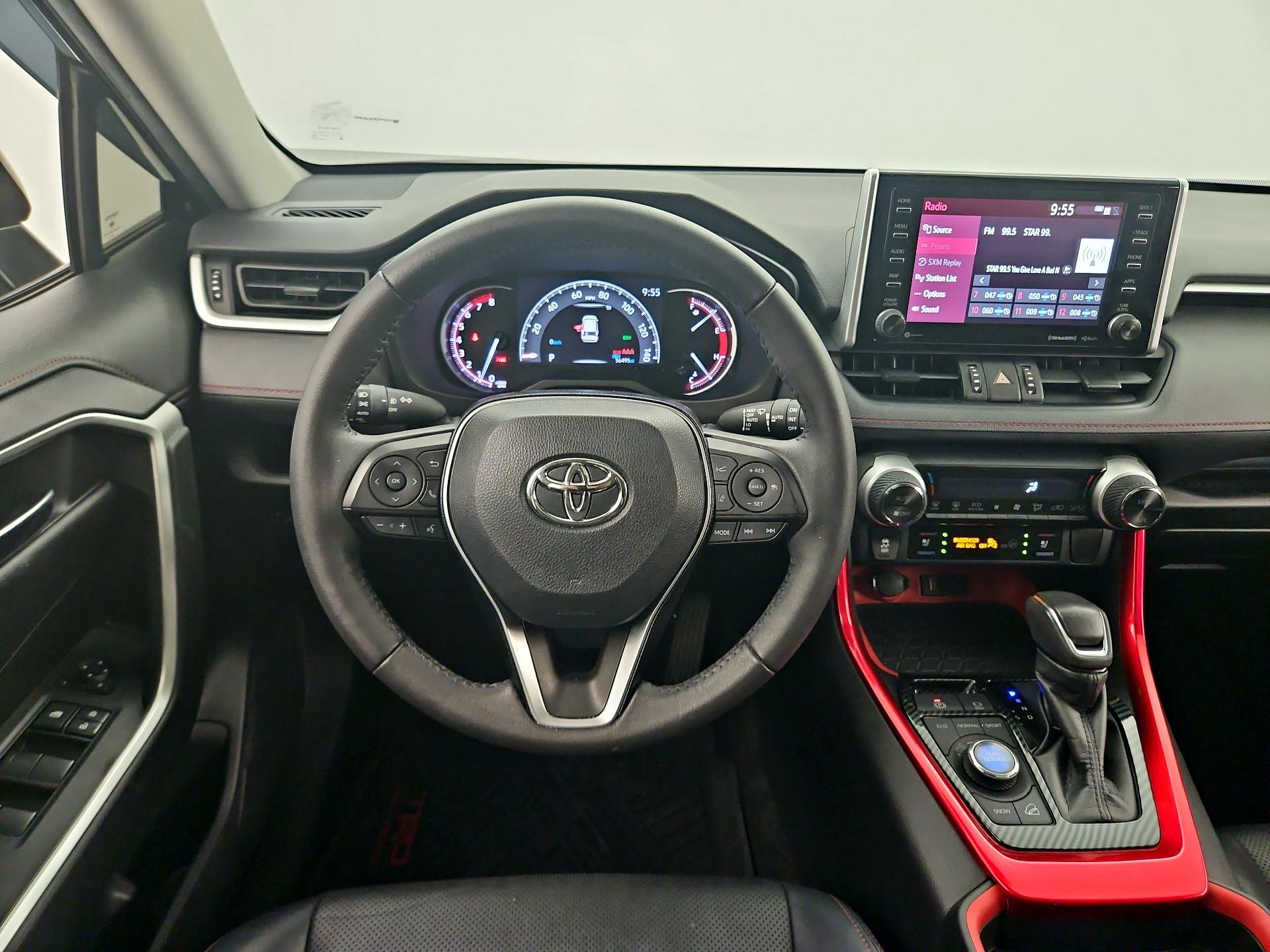 Thumbnail: 2021 Toyota RAV4 - 10