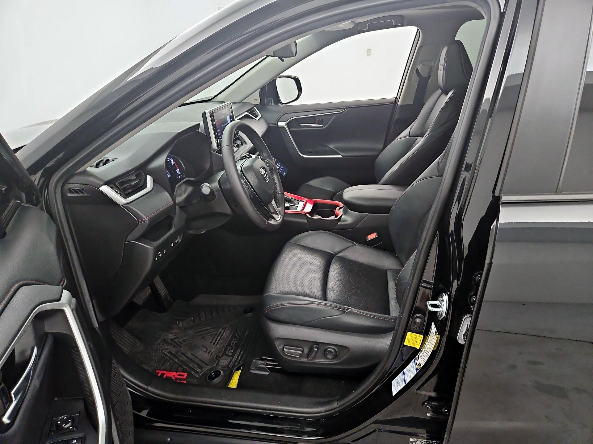 Thumbnail: 2021 Toyota RAV4 - 11