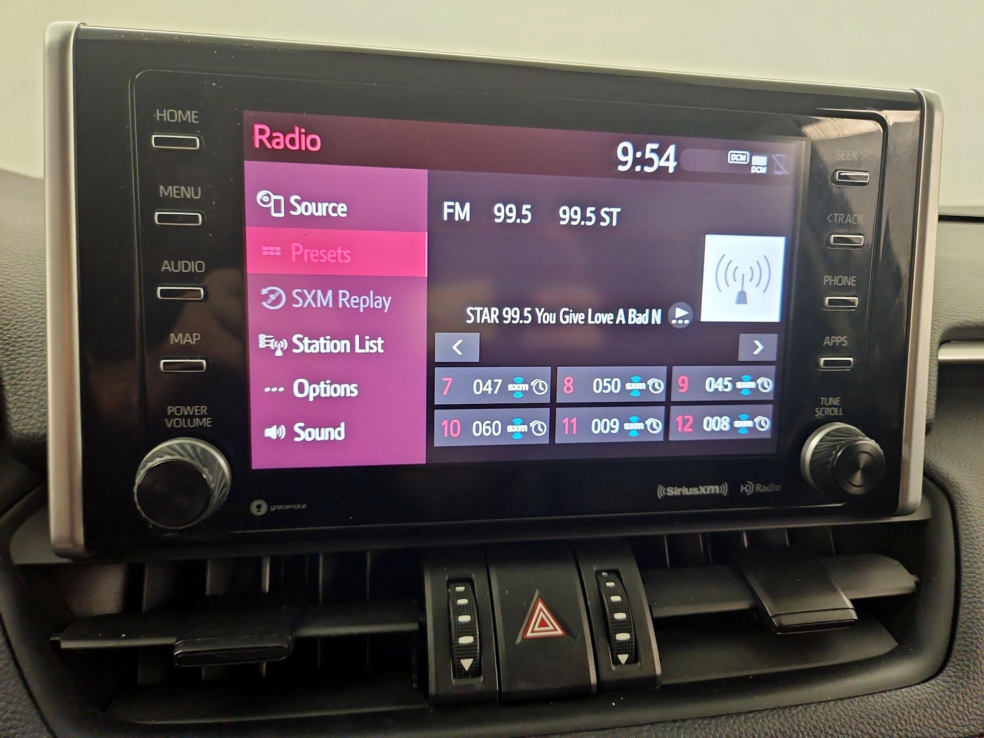 Thumbnail: 2021 Toyota RAV4 - 15