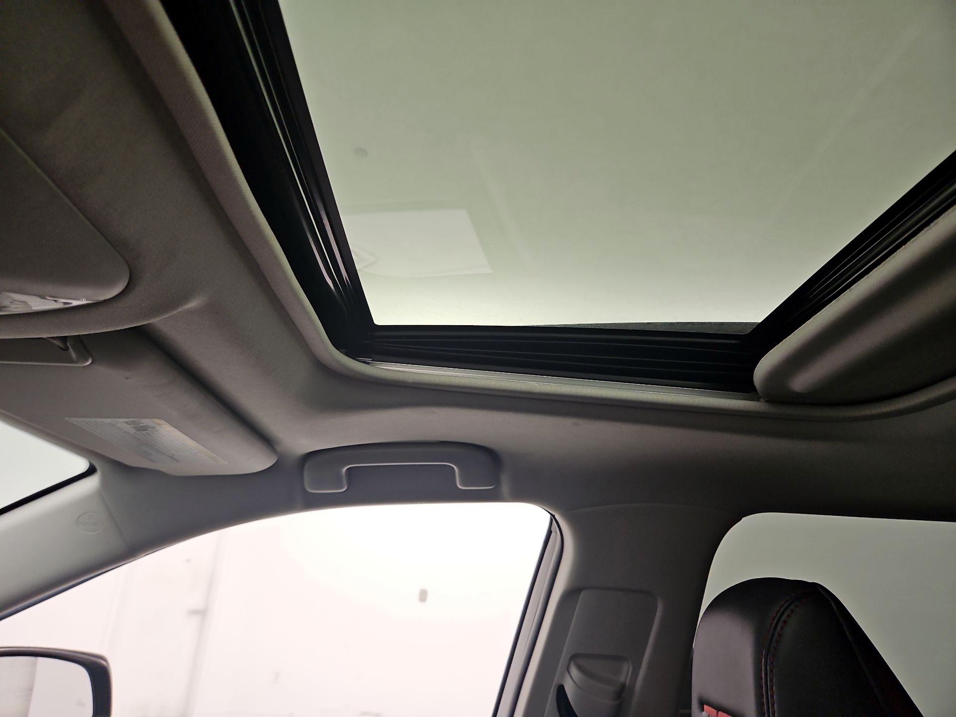 Thumbnail: 2021 Toyota RAV4 - 19