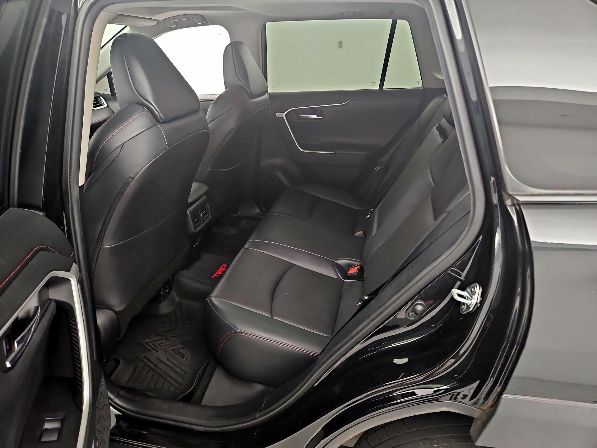 Thumbnail: 2021 Toyota RAV4 - 20