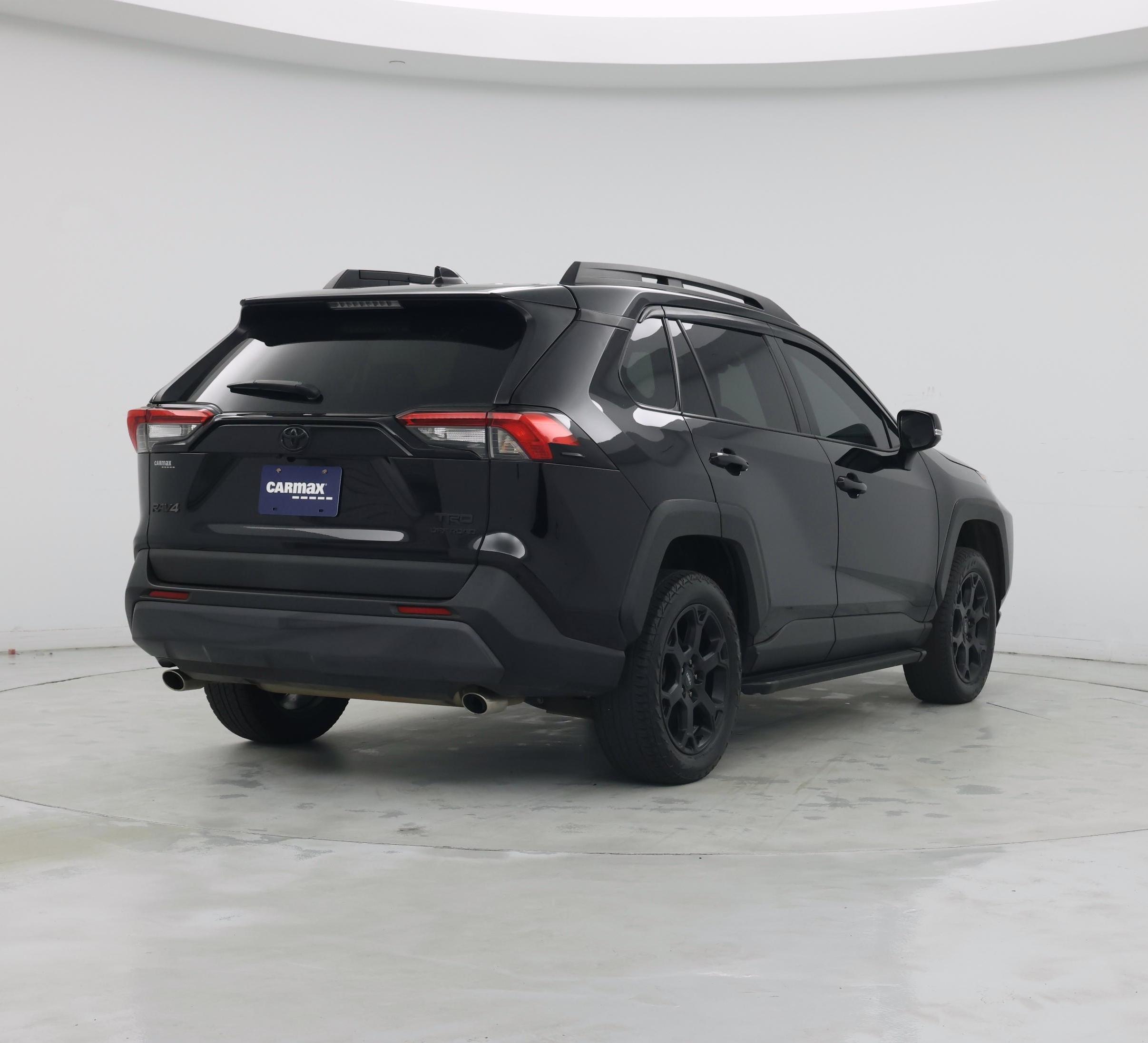 Thumbnail: 2021 Toyota RAV4 - 8