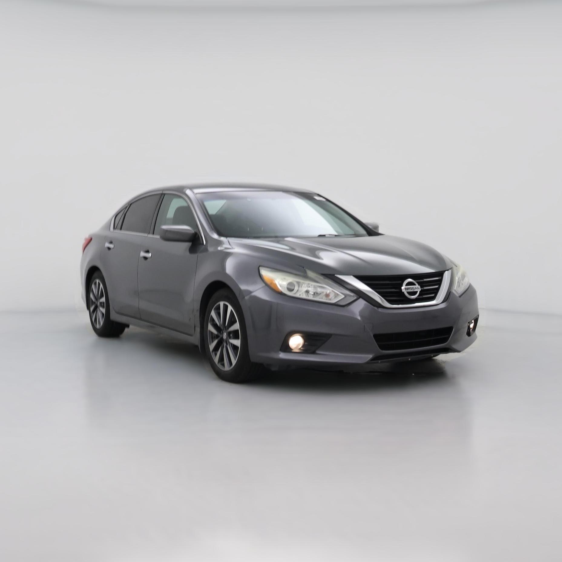 Thumbnail: 2017 Nissan Altima - 1