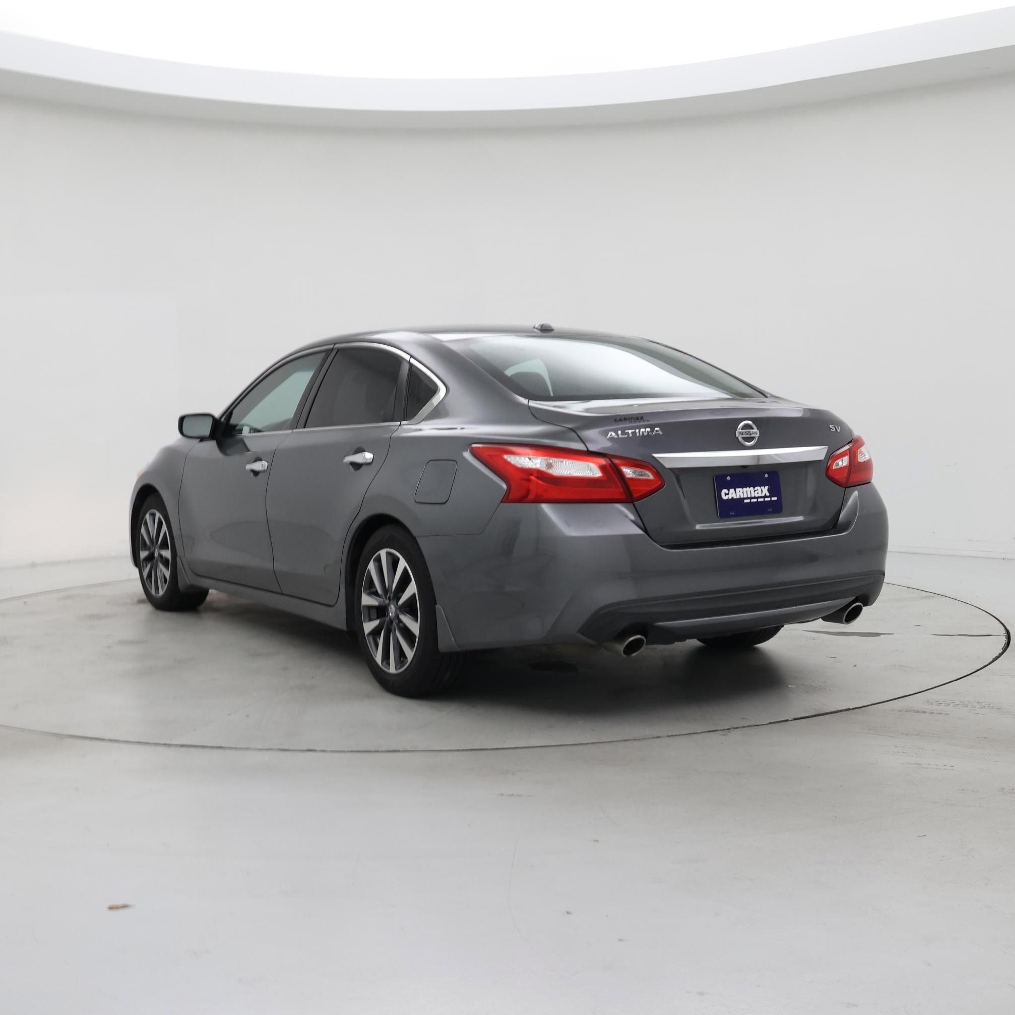 Thumbnail: 2017 Nissan Altima - 2