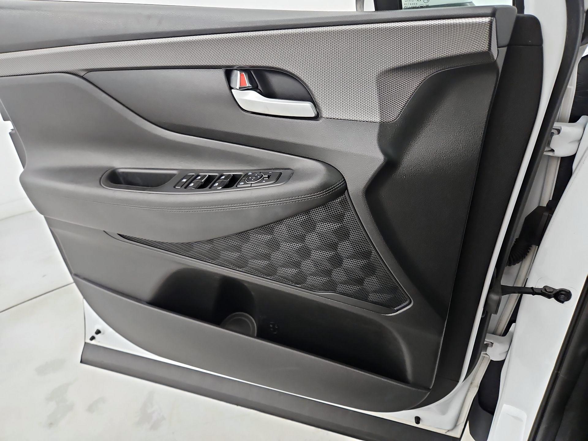 Thumbnail: 2020 Hyundai Santa Fe - 12