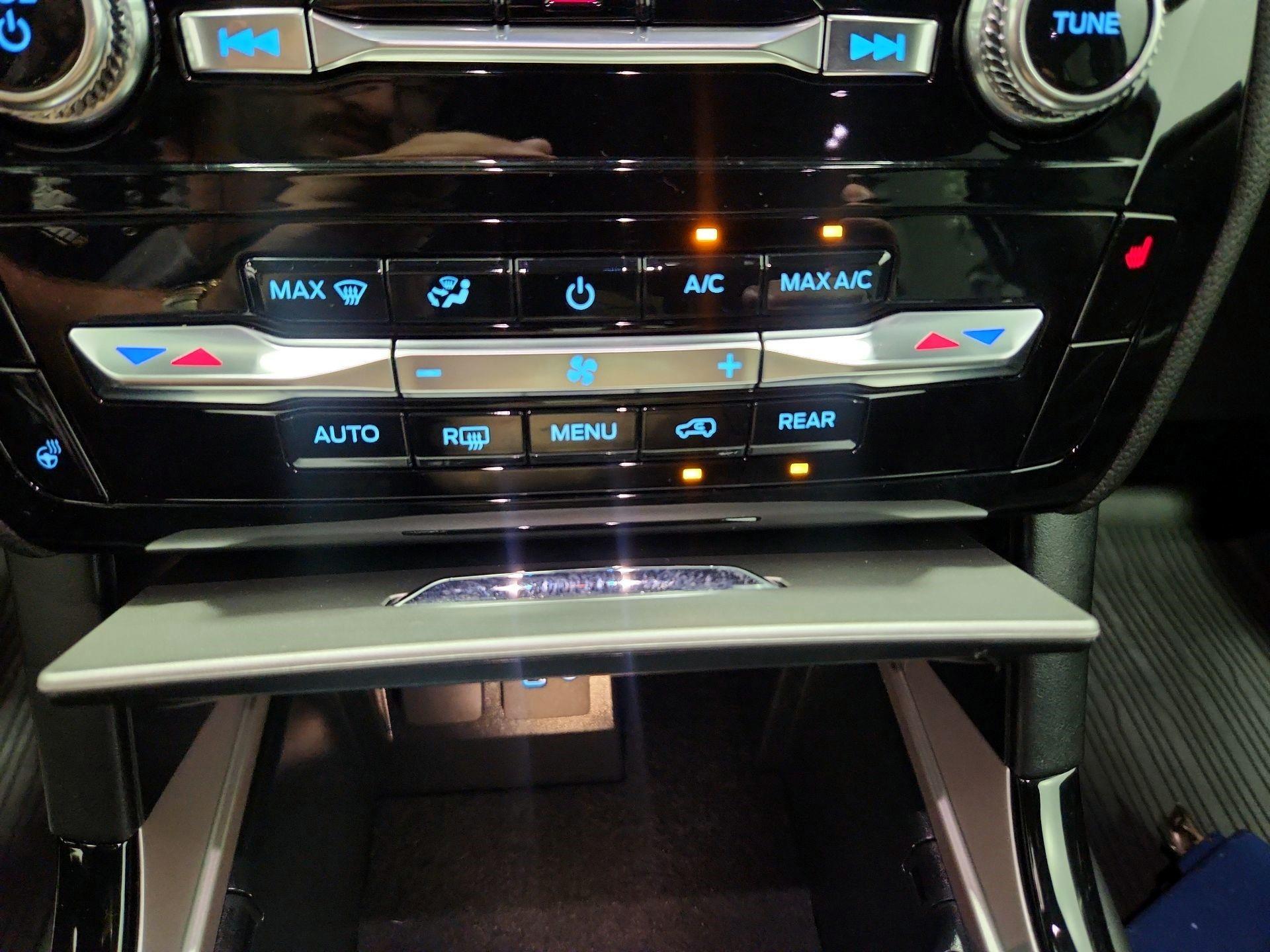 Thumbnail: 2023 Ford Explorer - 17