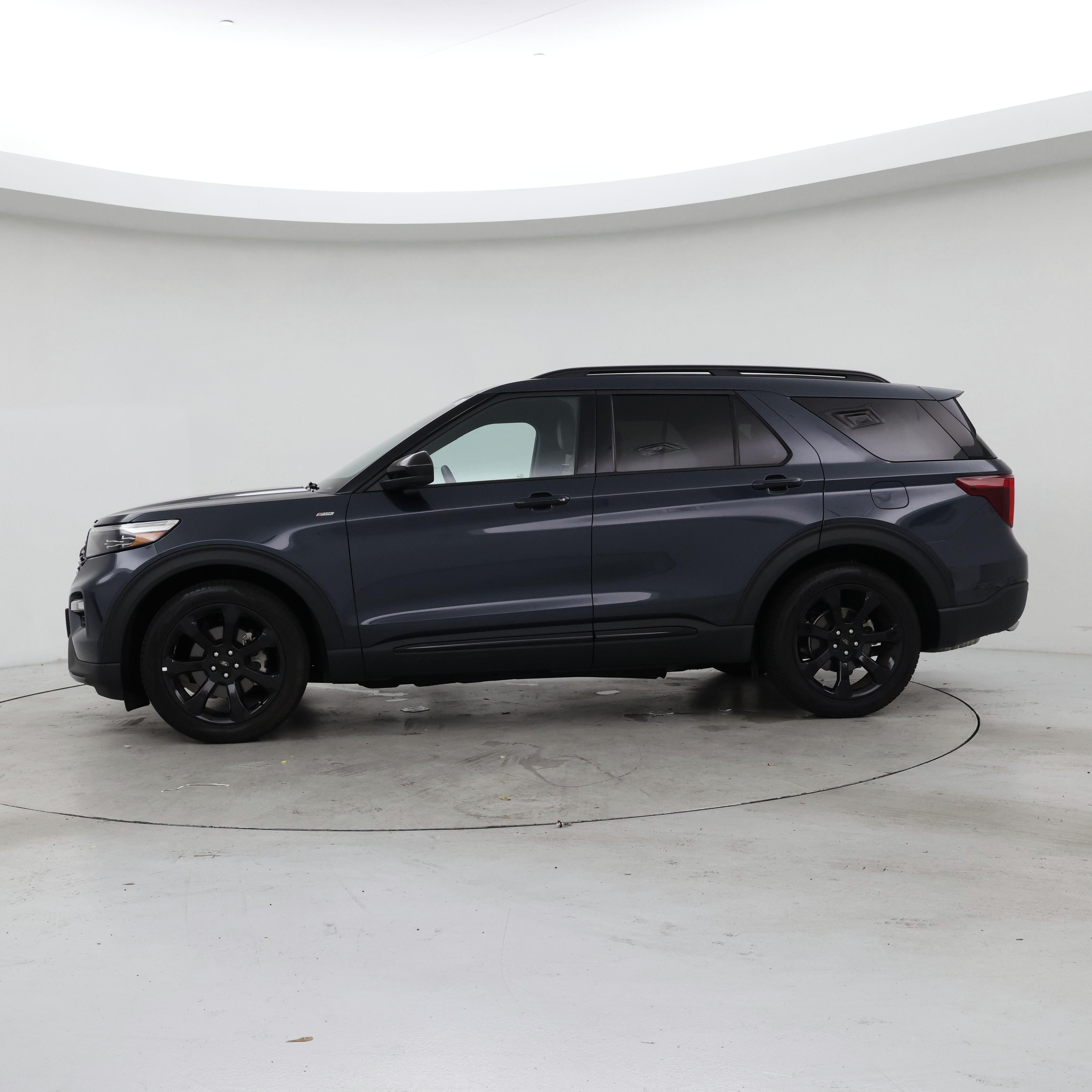 Thumbnail: 2023 Ford Explorer - 3