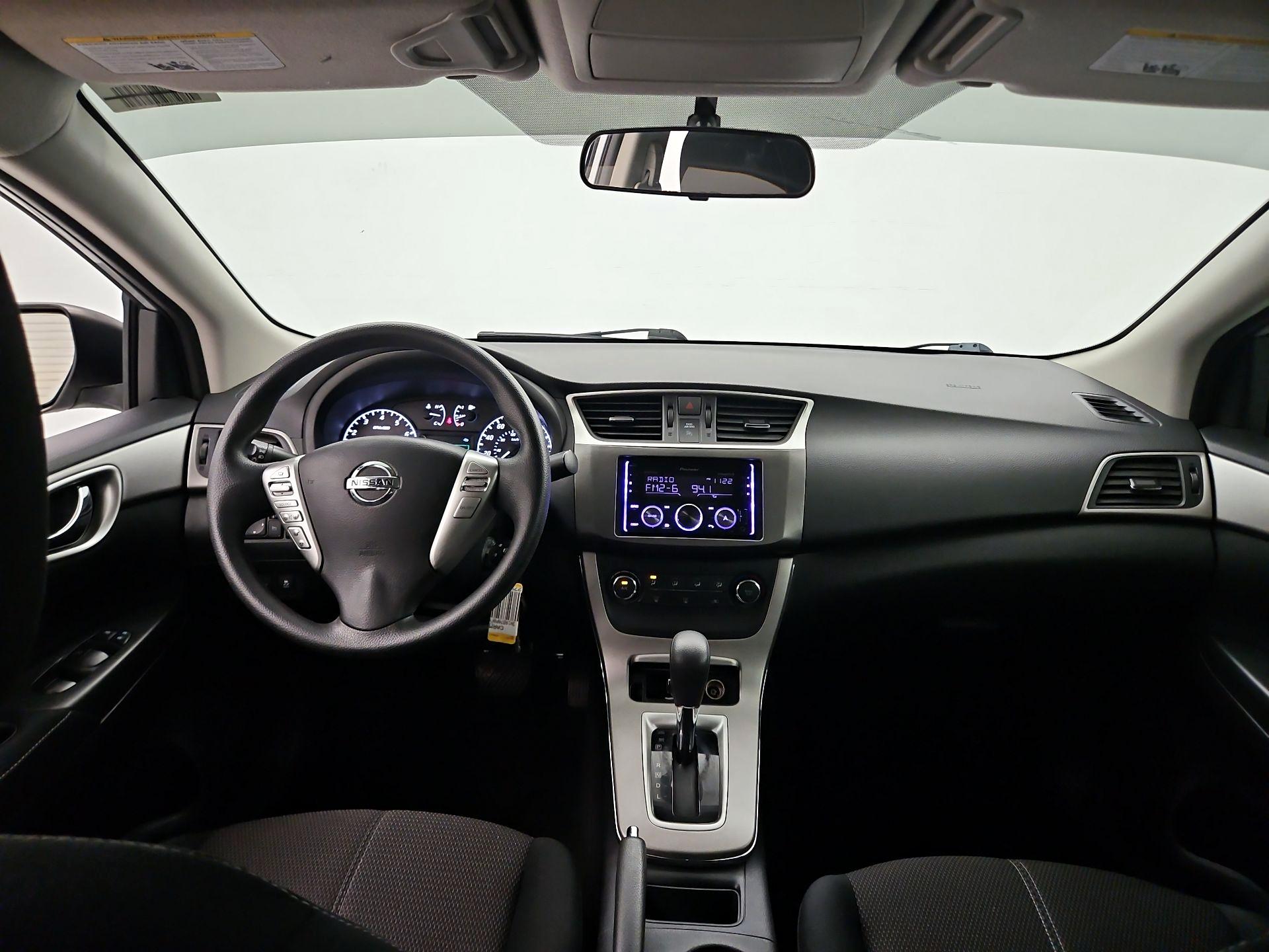 Thumbnail: 2015 Nissan Sentra - 9