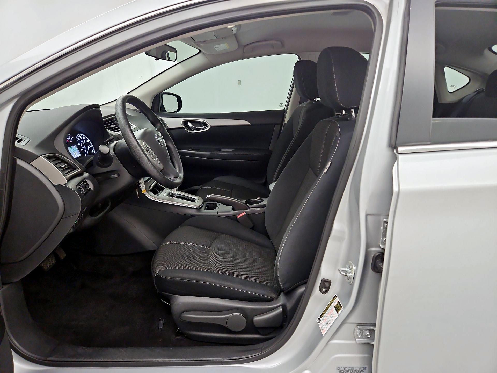 Thumbnail: 2015 Nissan Sentra - 11