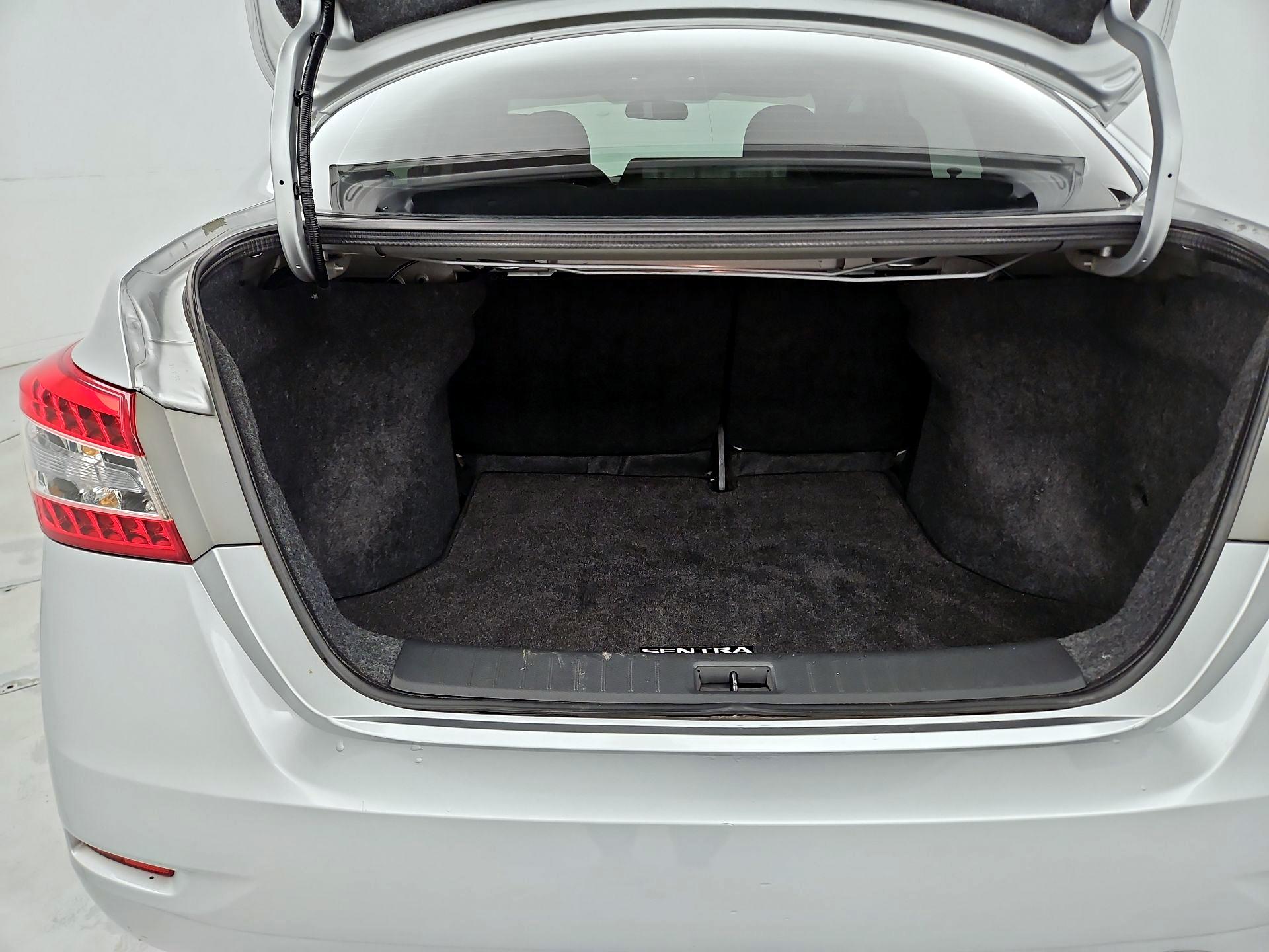 Thumbnail: 2015 Nissan Sentra - 19