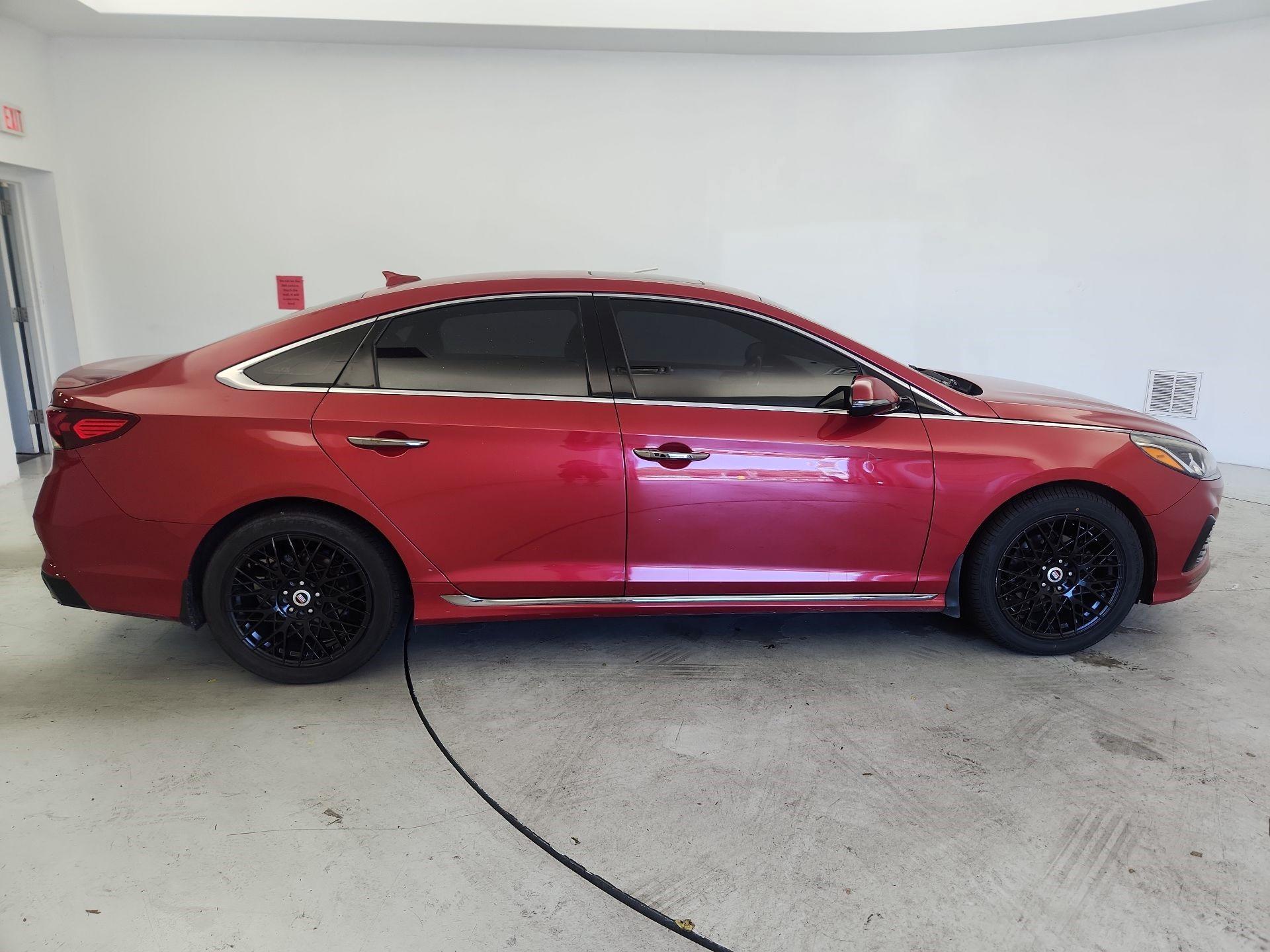 Thumbnail: 2018 Hyundai Sonata - 4