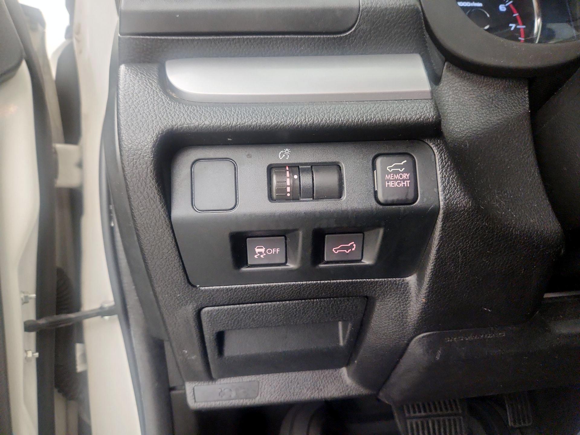 Thumbnail: 2015 Subaru Forester - 13