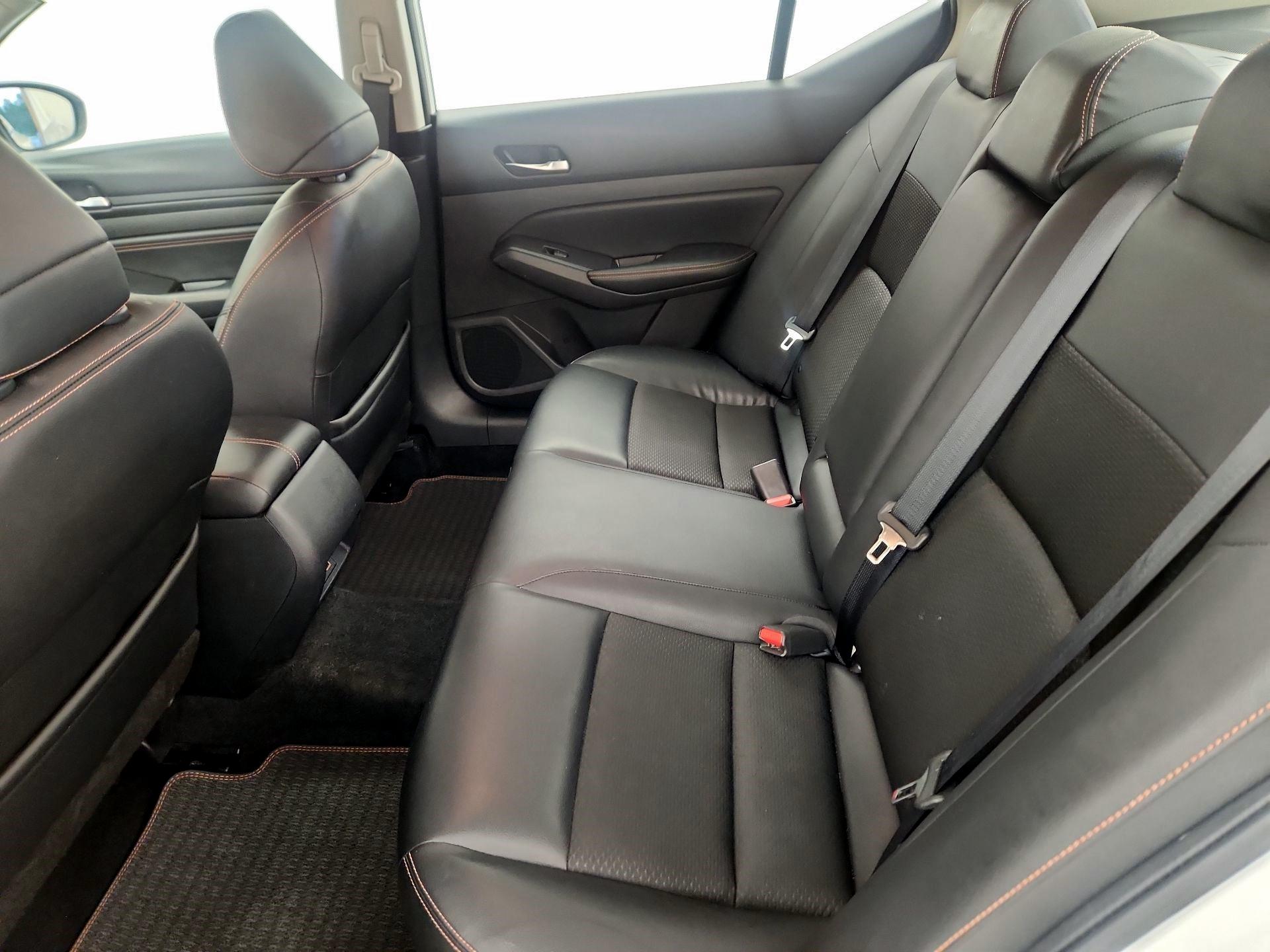 Thumbnail: 2019 Nissan Altima - 19