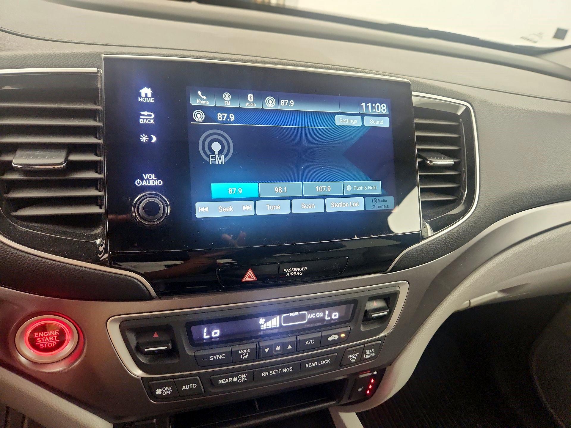 Thumbnail: 2019 Honda Pilot - 14