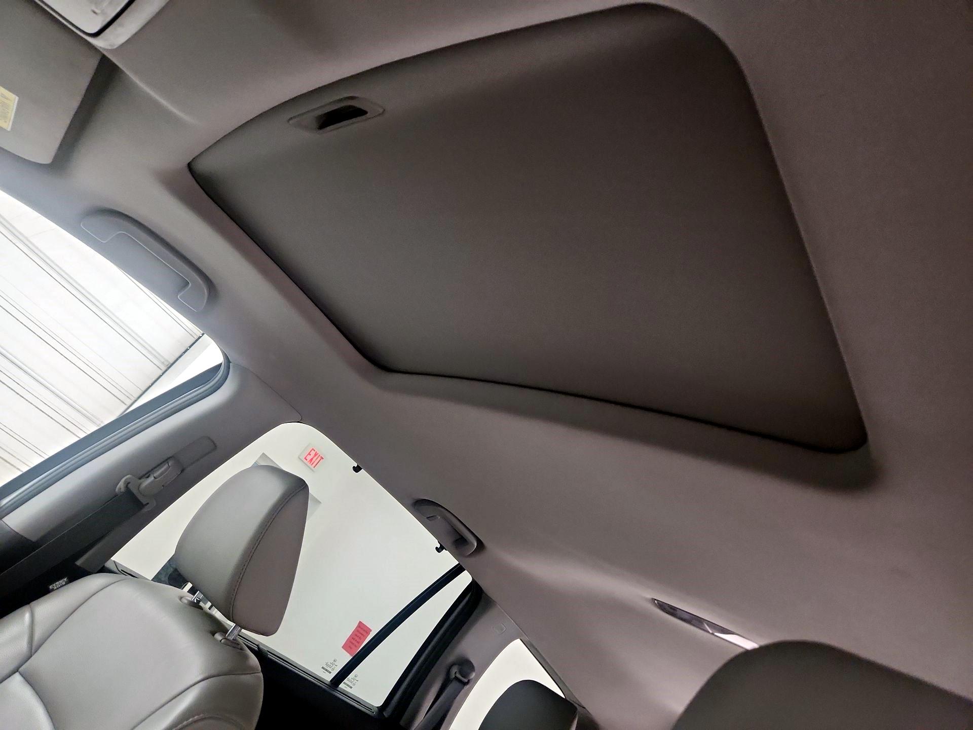 Thumbnail: 2019 Honda Pilot - 18