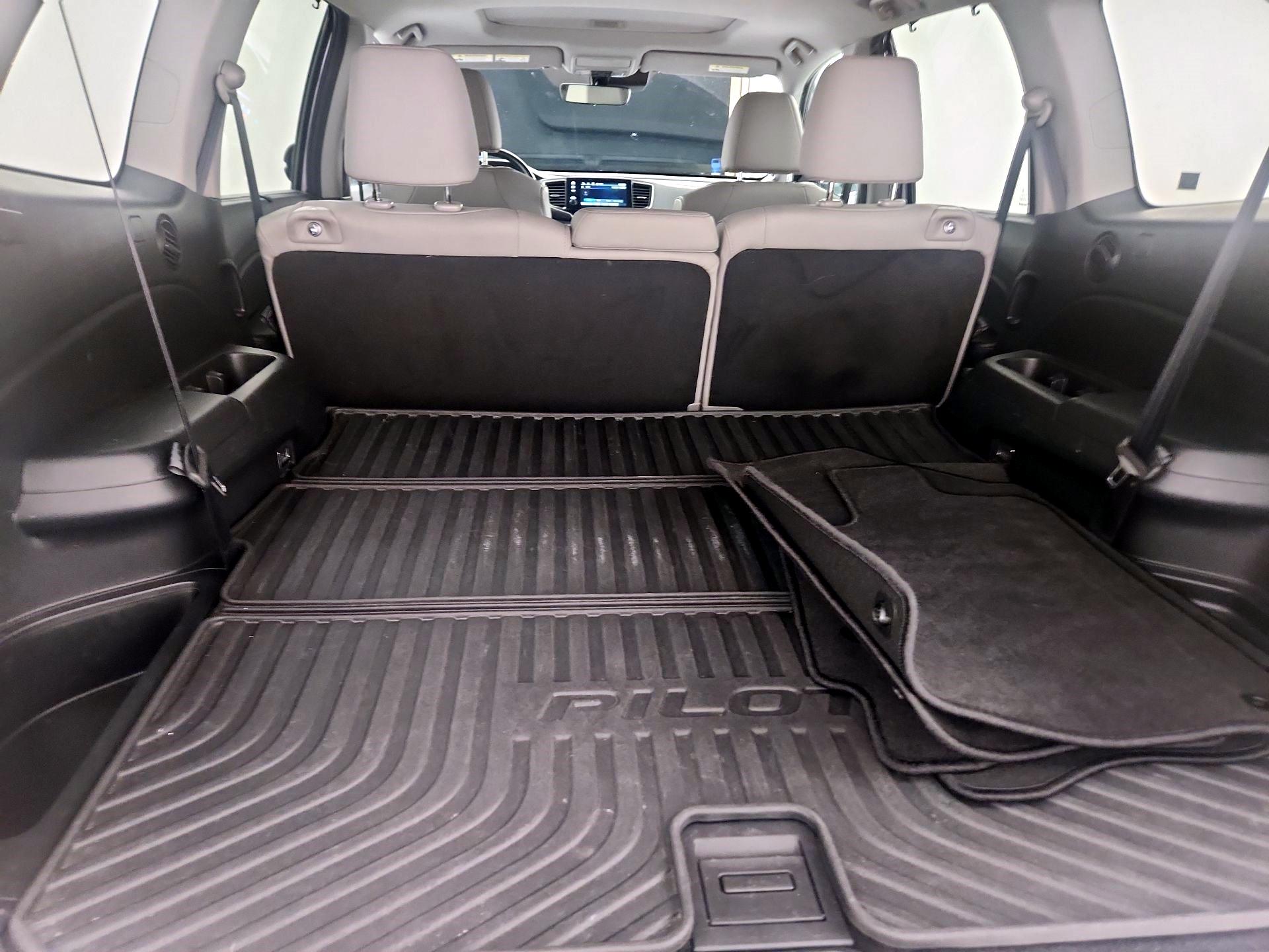 Thumbnail: 2019 Honda Pilot - 20