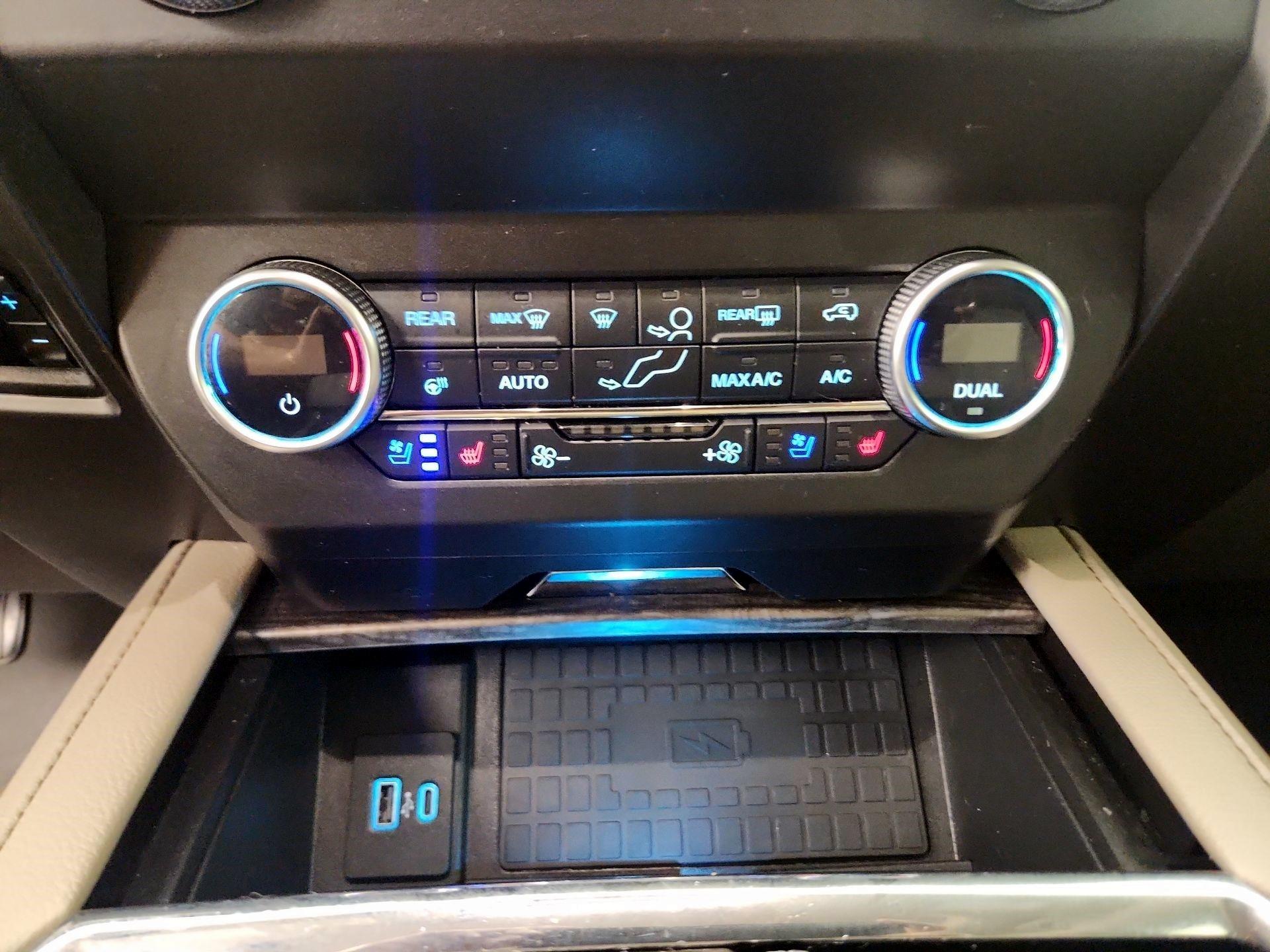 Thumbnail: 2020 Ford Expedition - 16