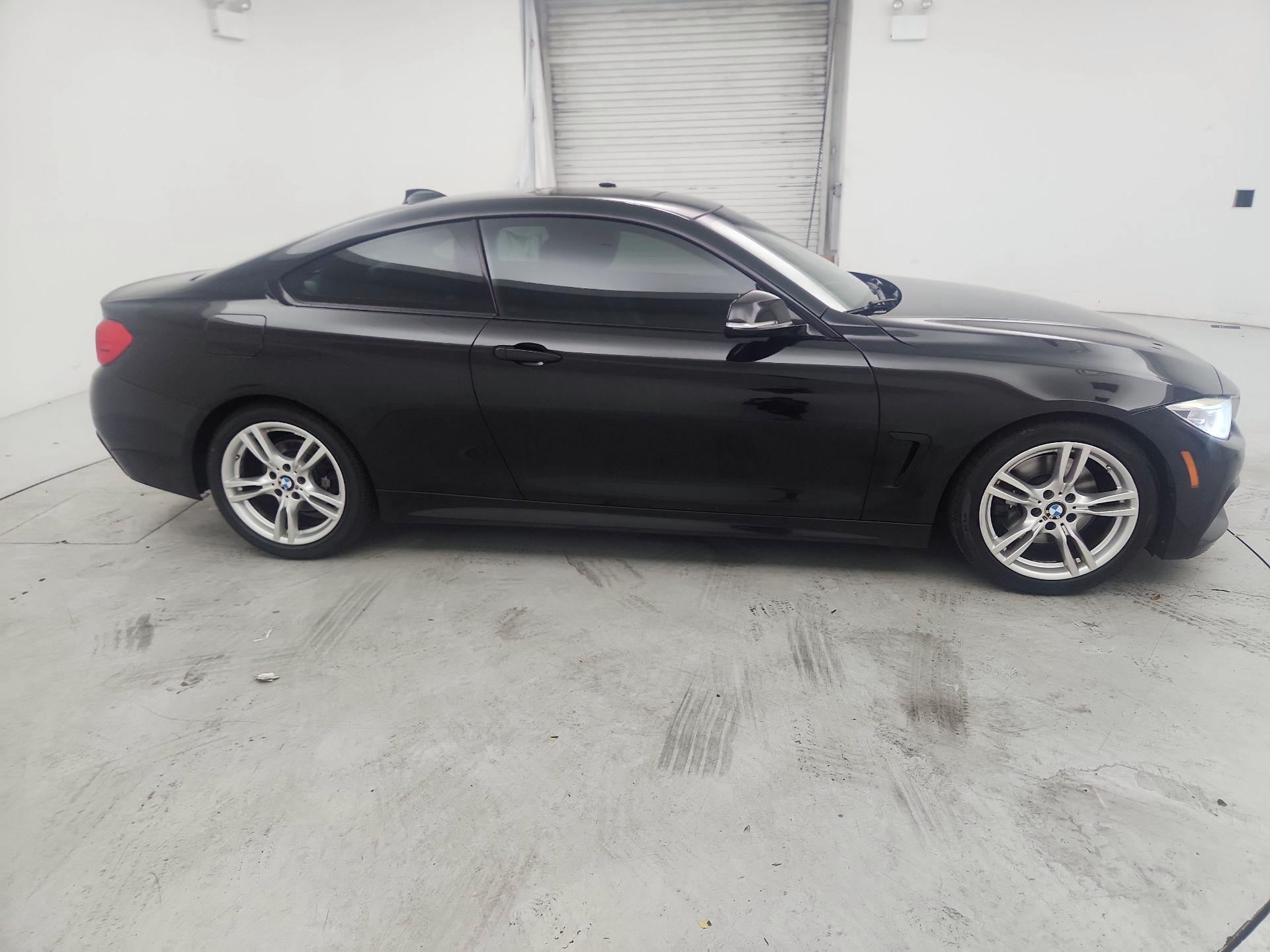 Thumbnail: 2015 BMW 4 Series - 4