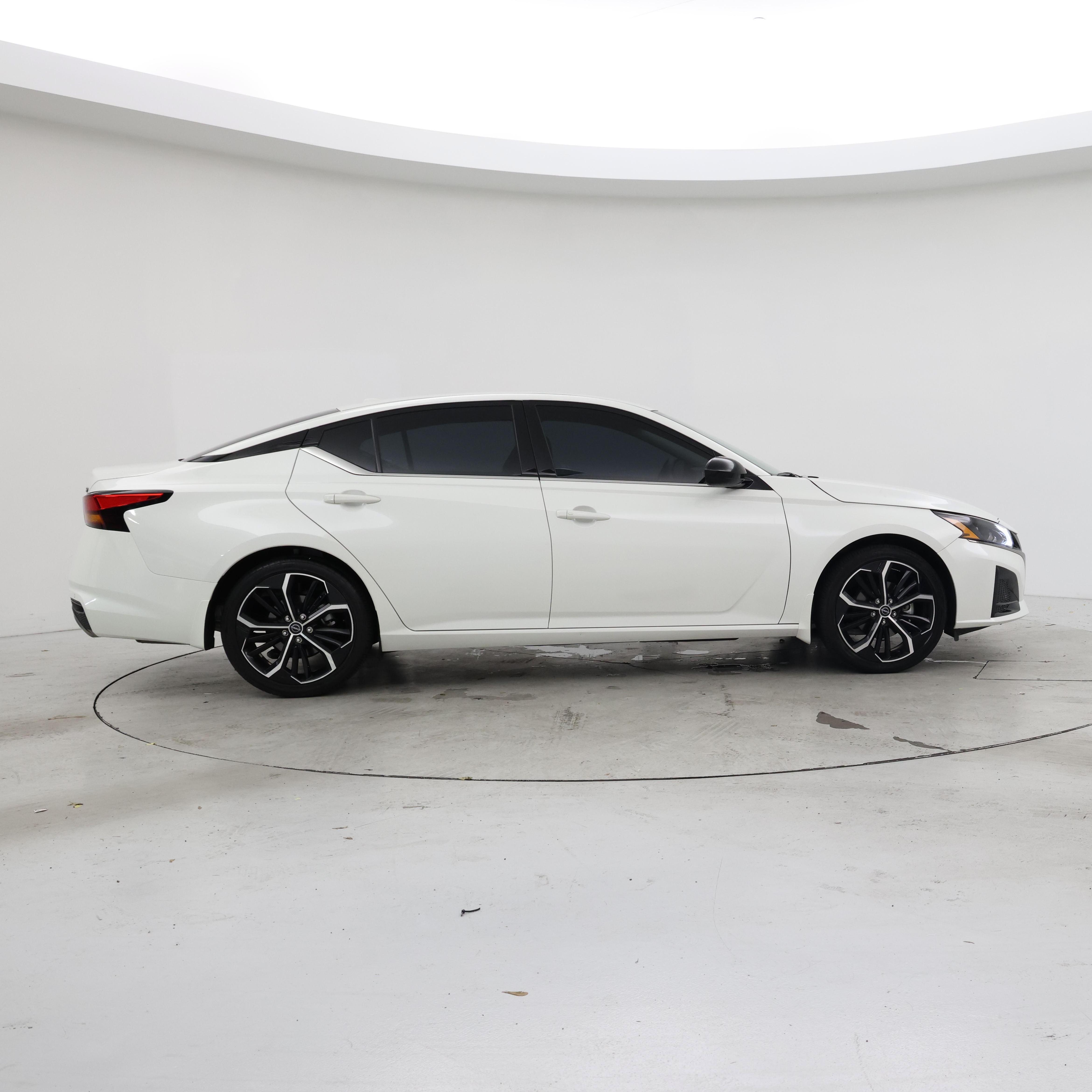 Thumbnail: 2025 Nissan Altima - 7