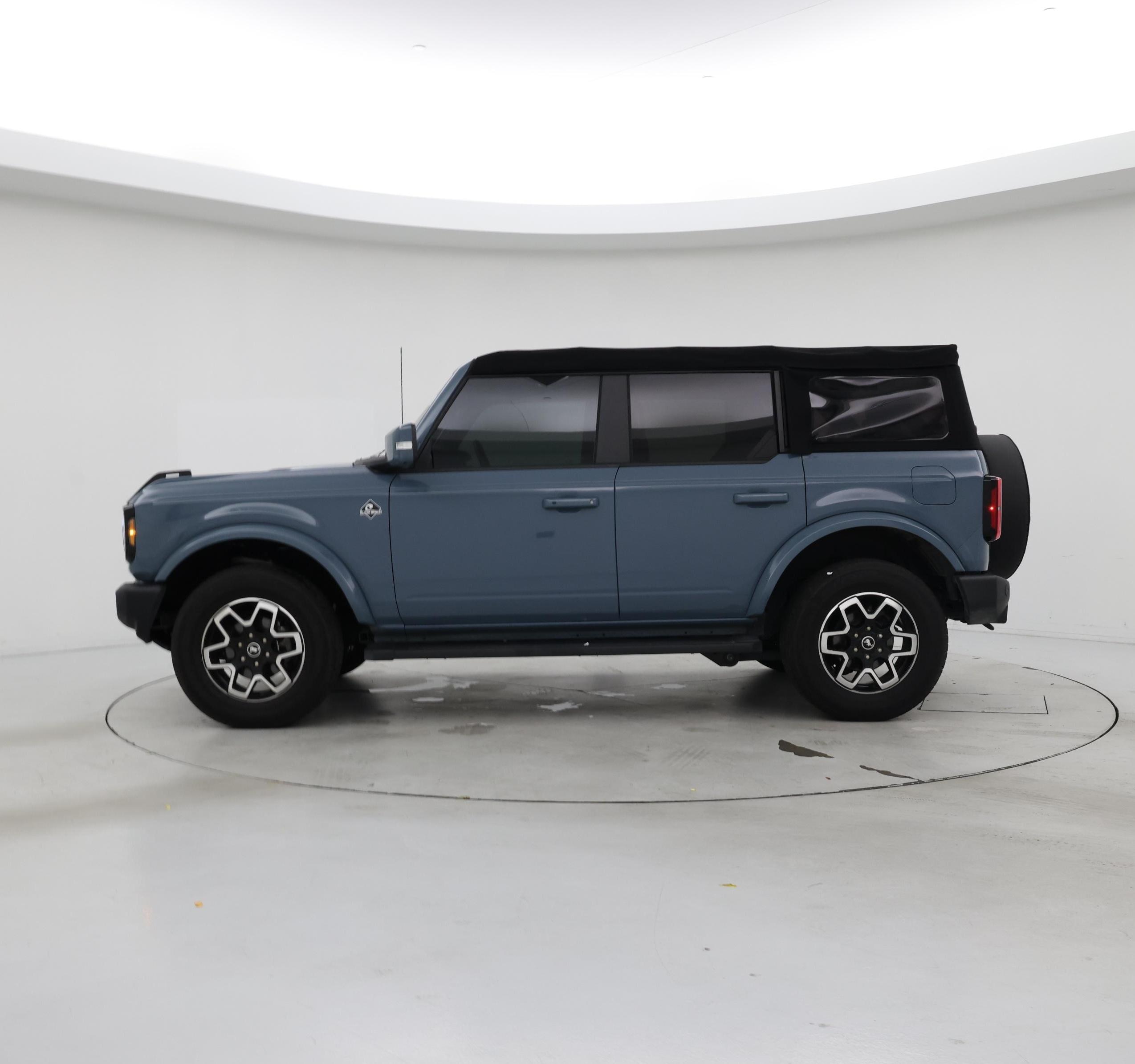 Thumbnail: 2022 Ford Bronco - 3