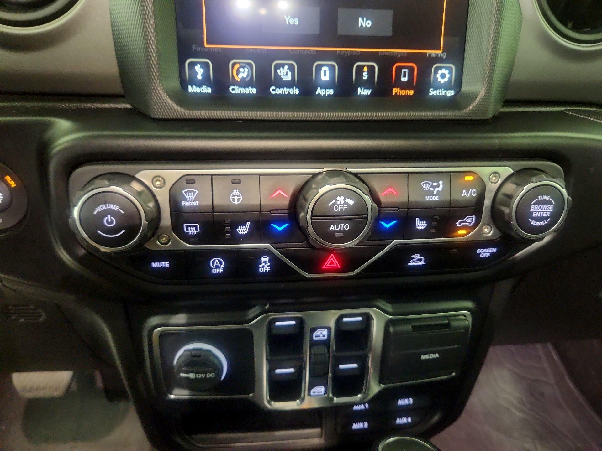 Thumbnail: 2022 Jeep Wrangler - 16
