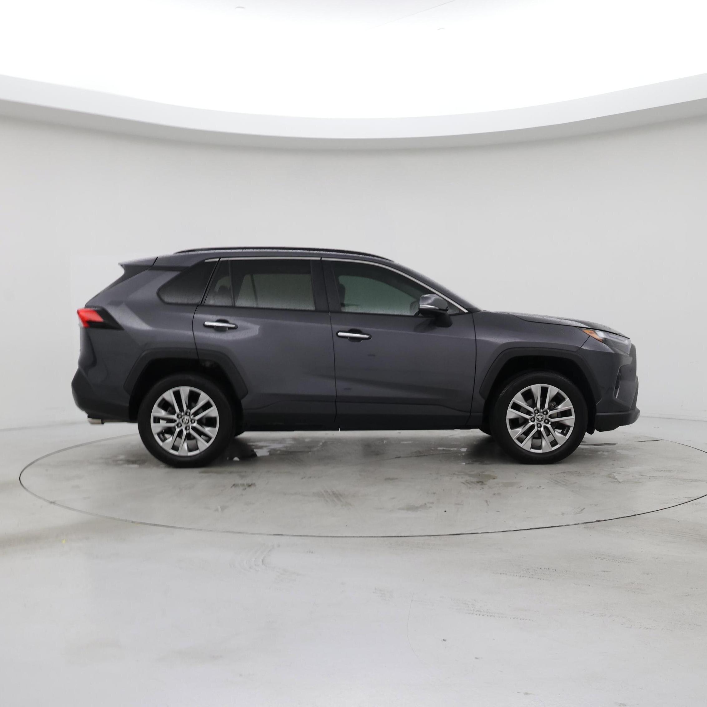 Thumbnail: 2022 Toyota RAV4 - 7