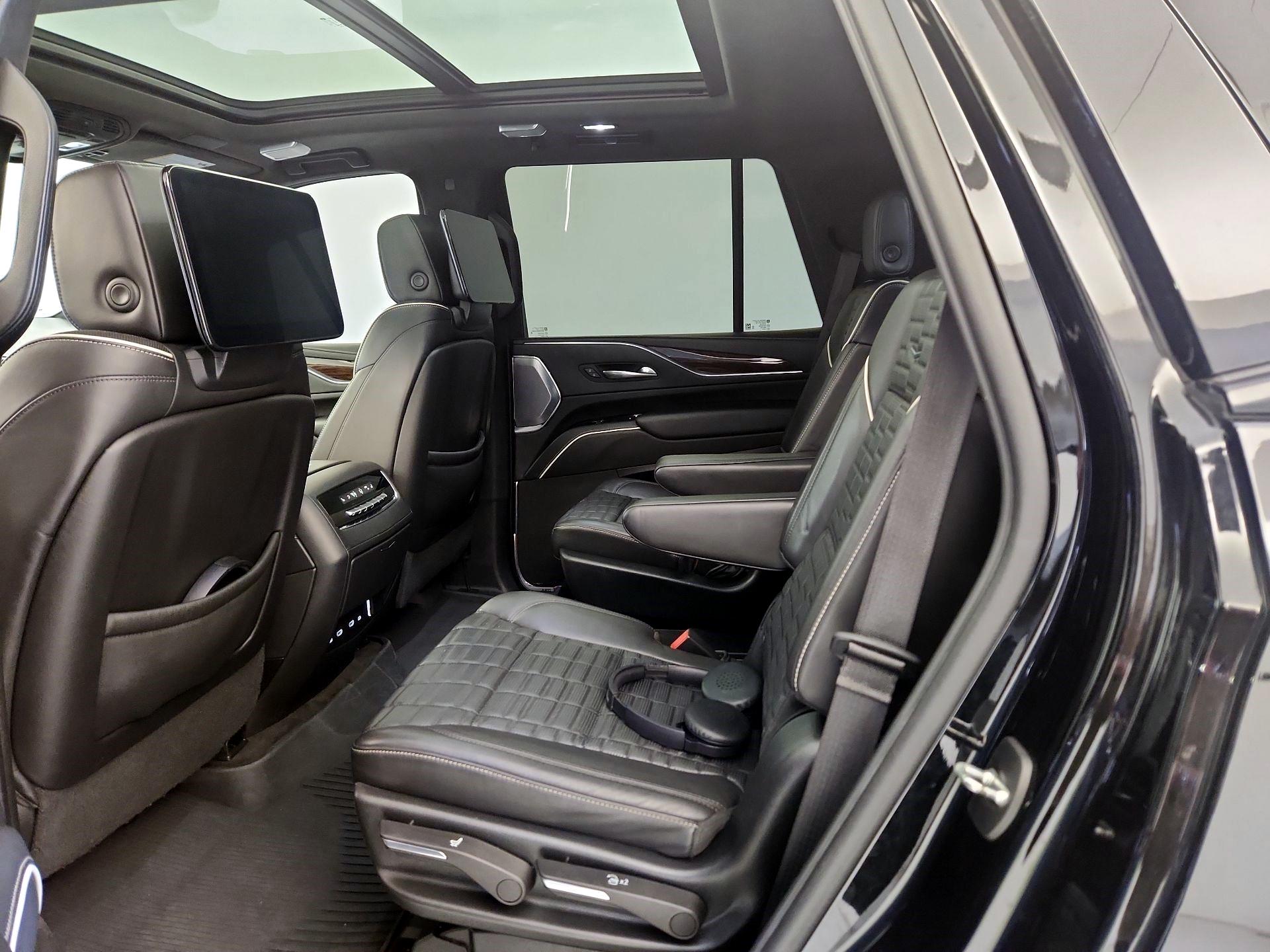 Thumbnail: 2022 Cadillac Escalade - 19