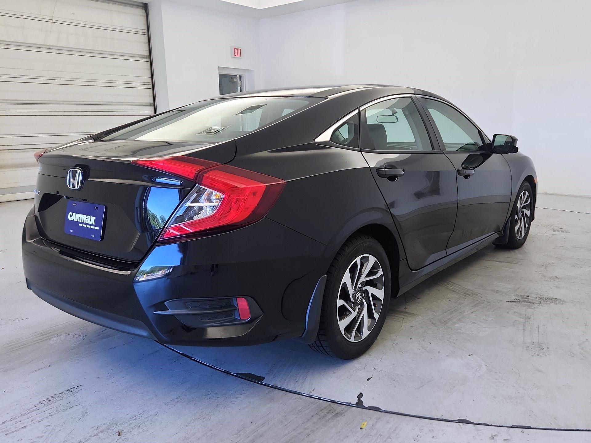 Thumbnail: 2016 Honda Civic - 5