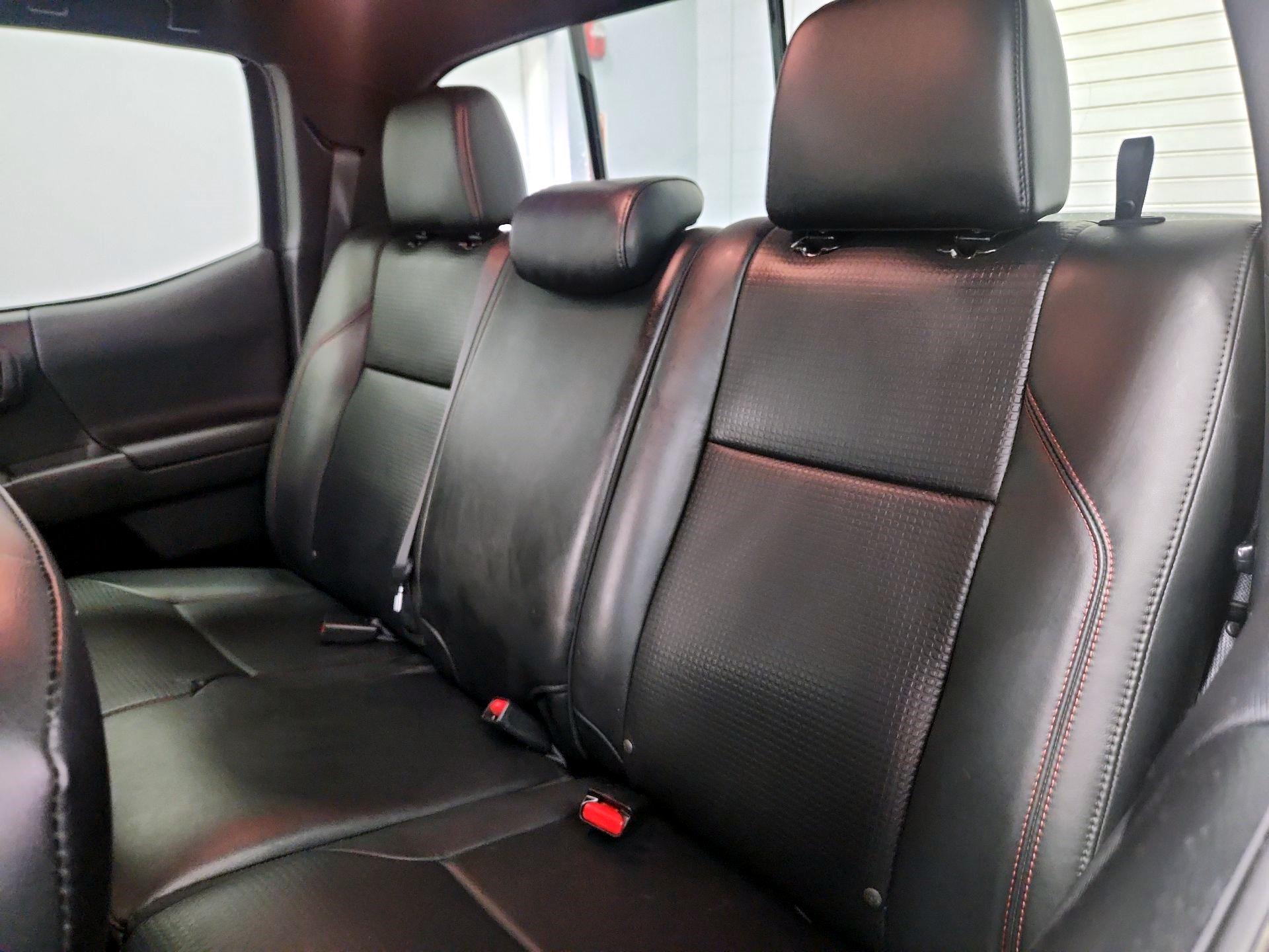 Thumbnail: 2019 Toyota Tacoma - 20