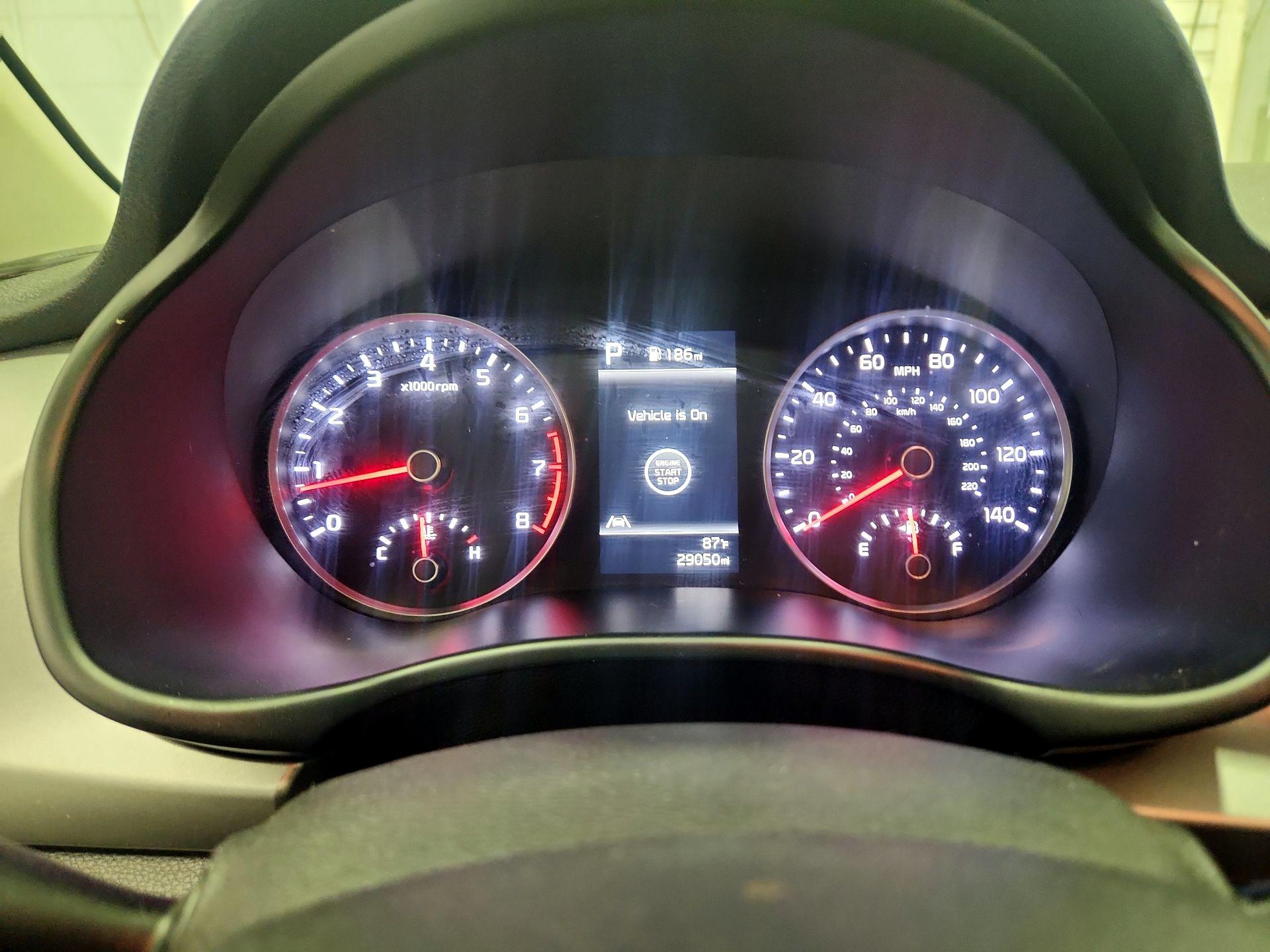 Thumbnail: 2022 Kia Rio - 10